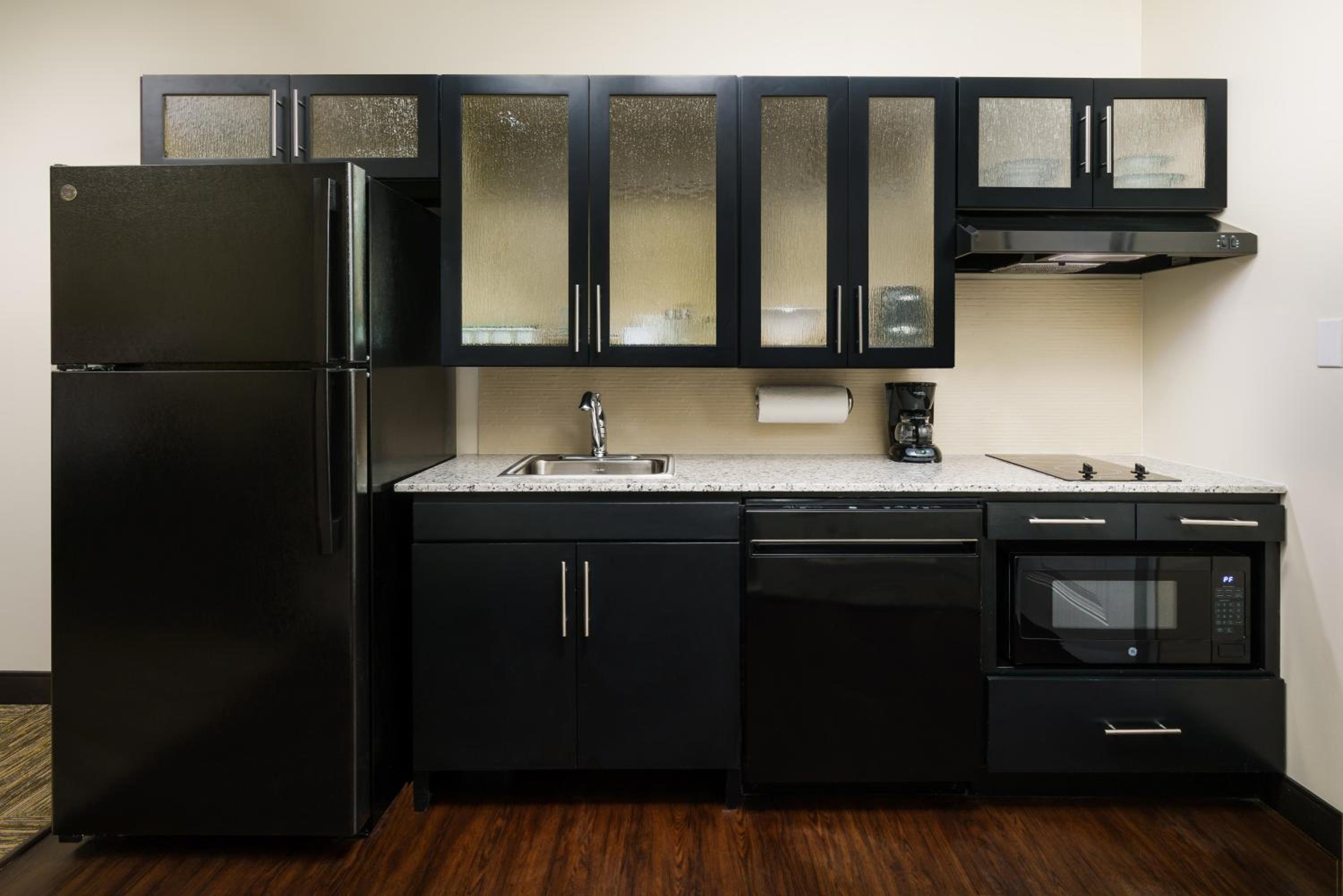 King Studio Suite - Mobility Access Tub/Non-Smoking