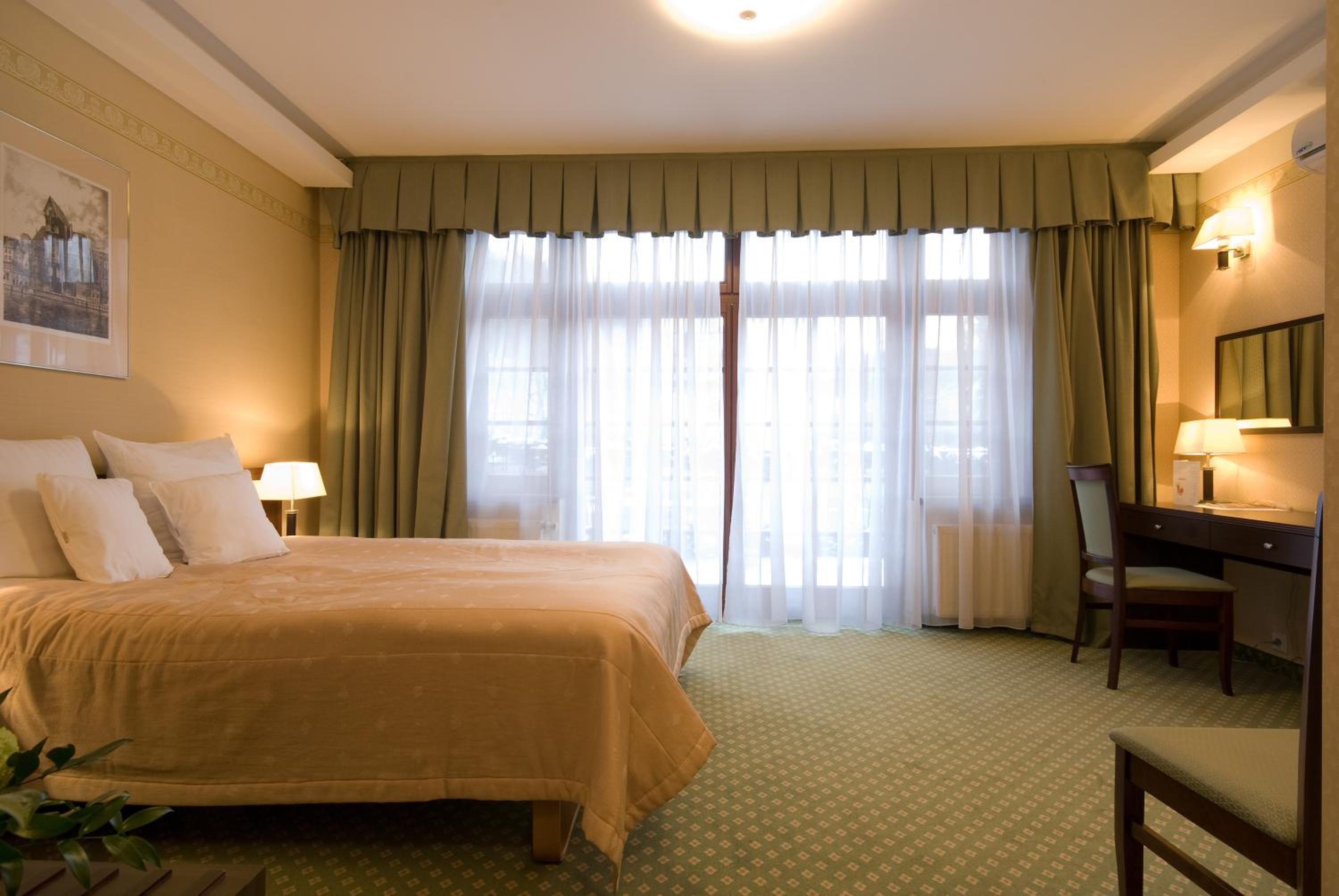 Double Room with Balcony - Photo 5