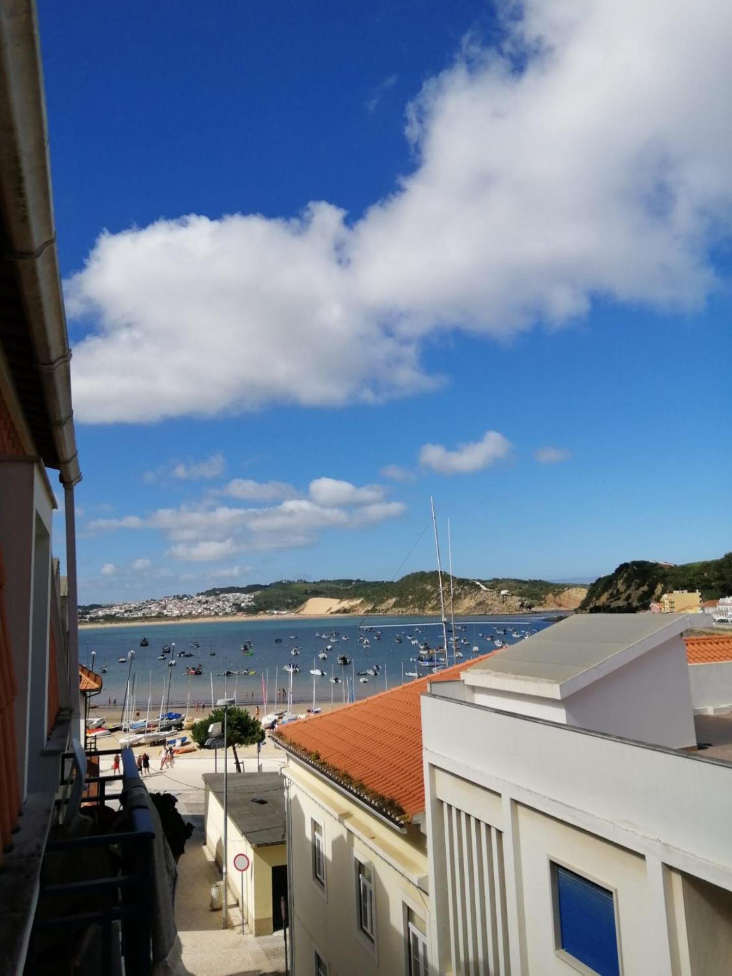 Double Room with Side Sea View - Photo 1