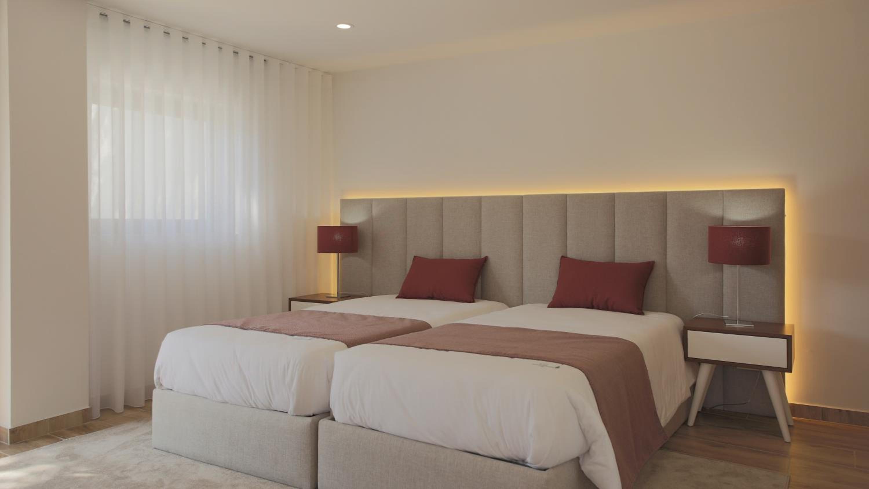 Suite with Pool View - Photo 1