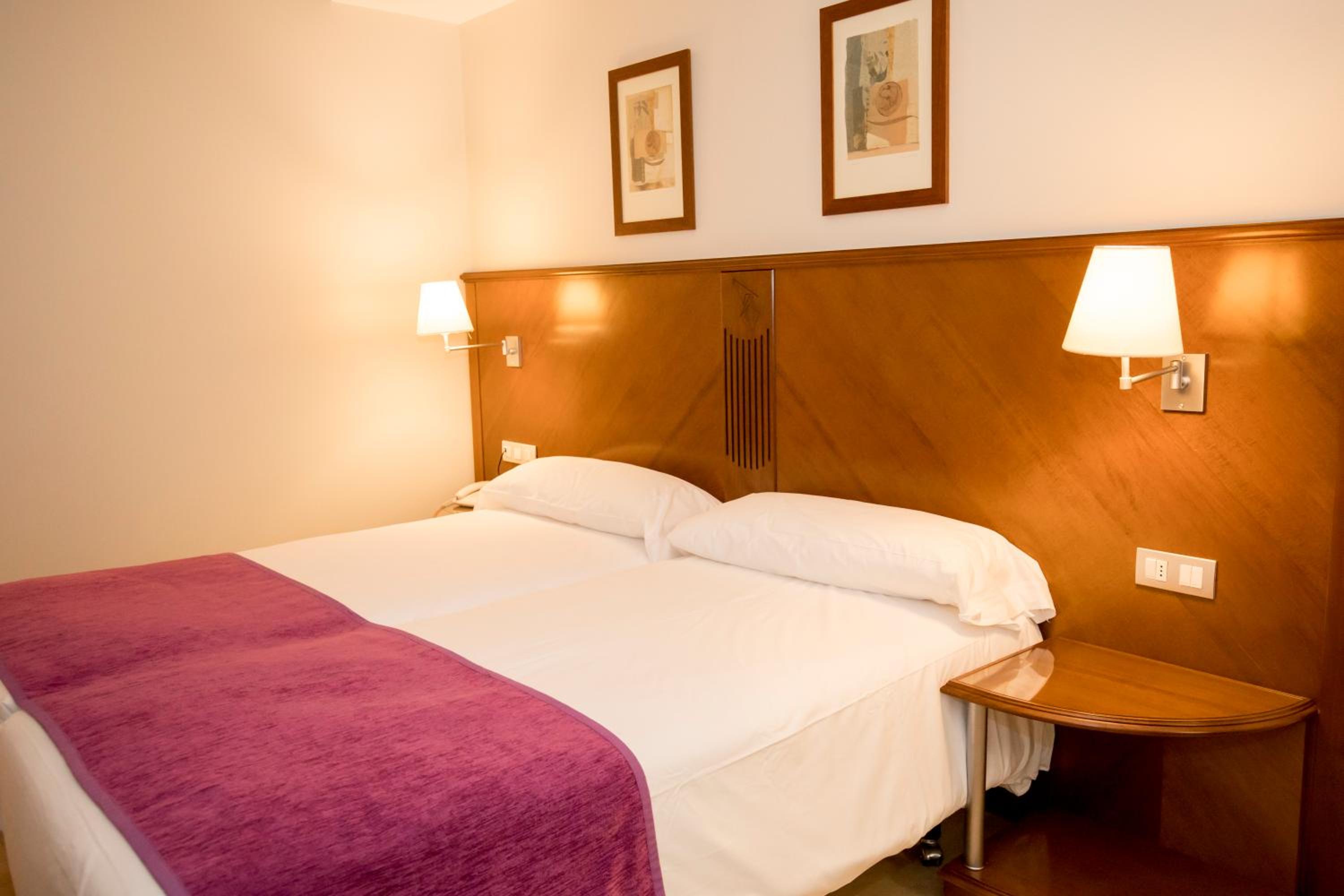 Double or Twin Room photo 2