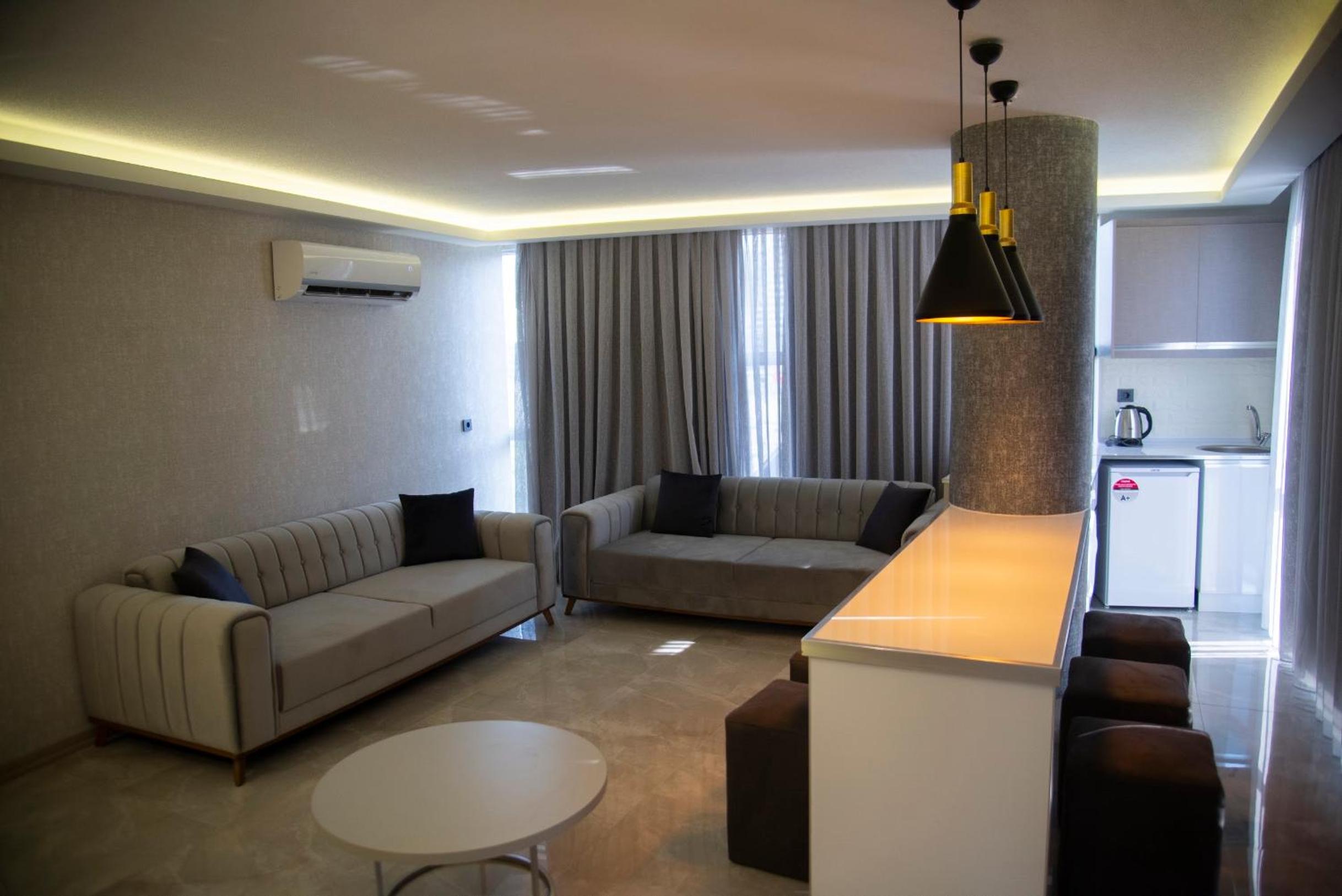 Three-Bedroom Apartment - Photo 9