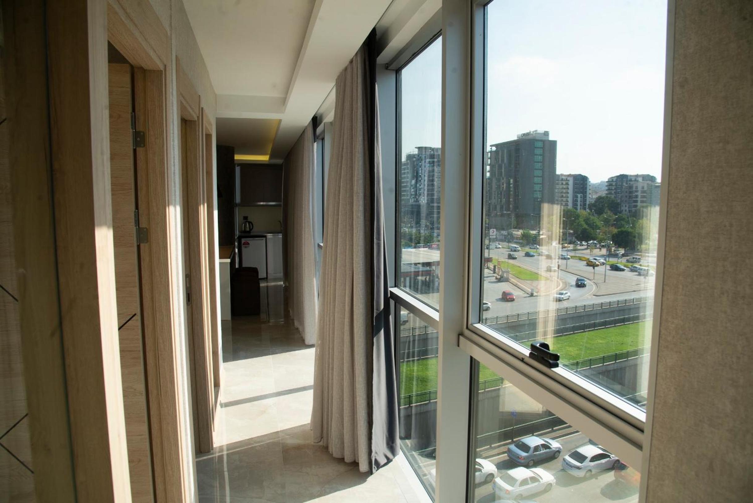 Three-Bedroom Apartment - Photo 21