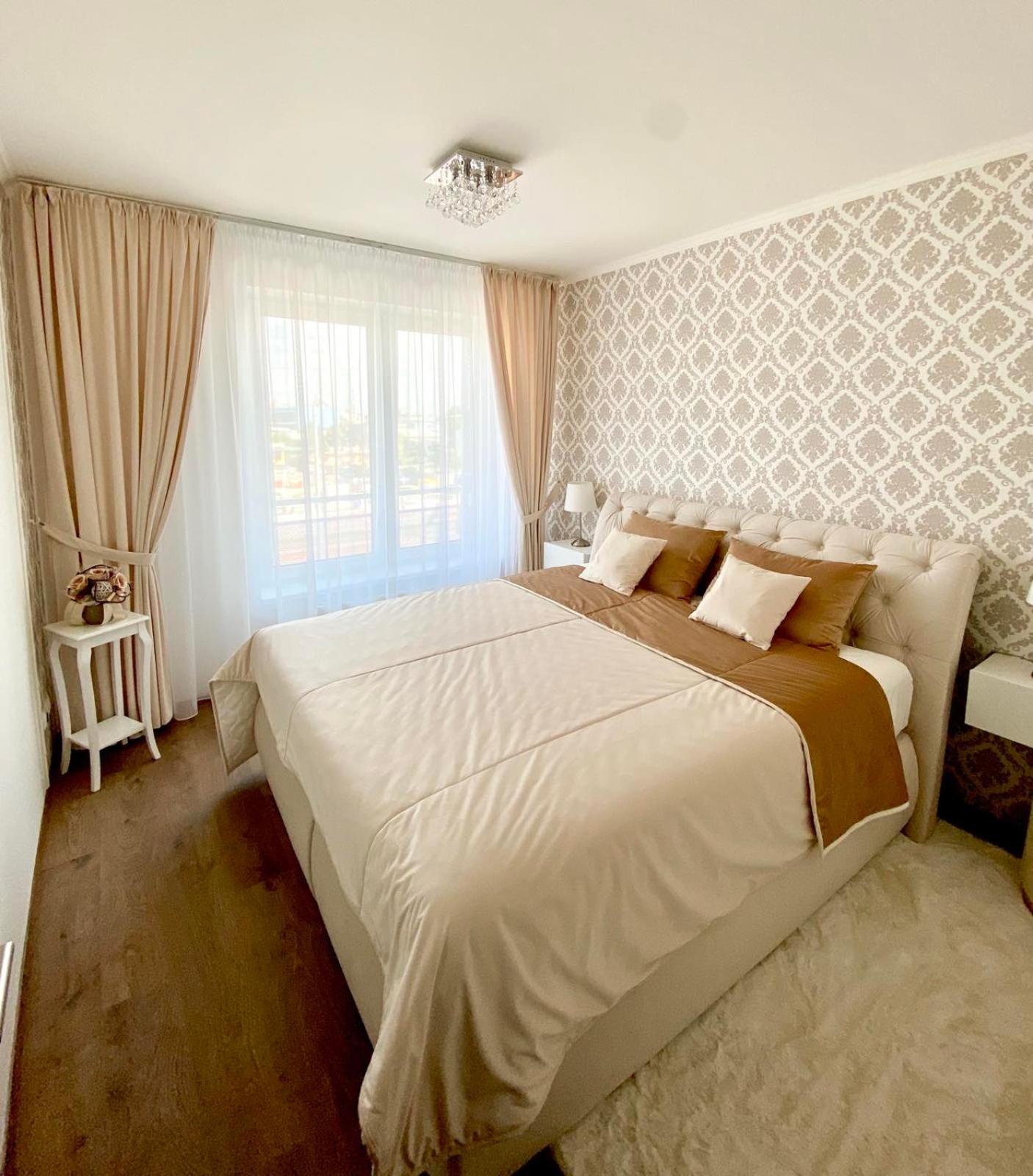 One-Bedroom Apartment - Photo 13
