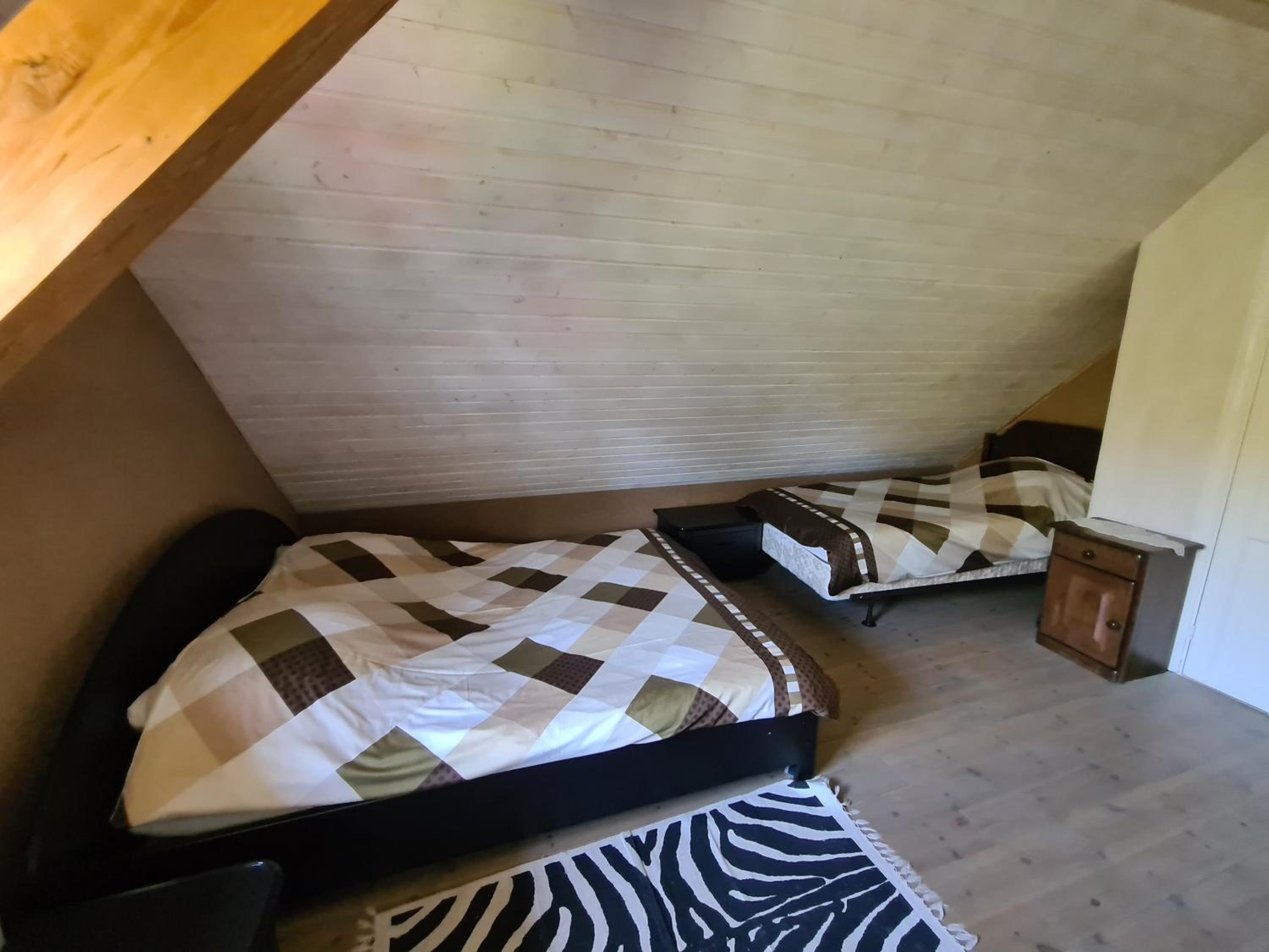 Standard Triple Room - Photo 6