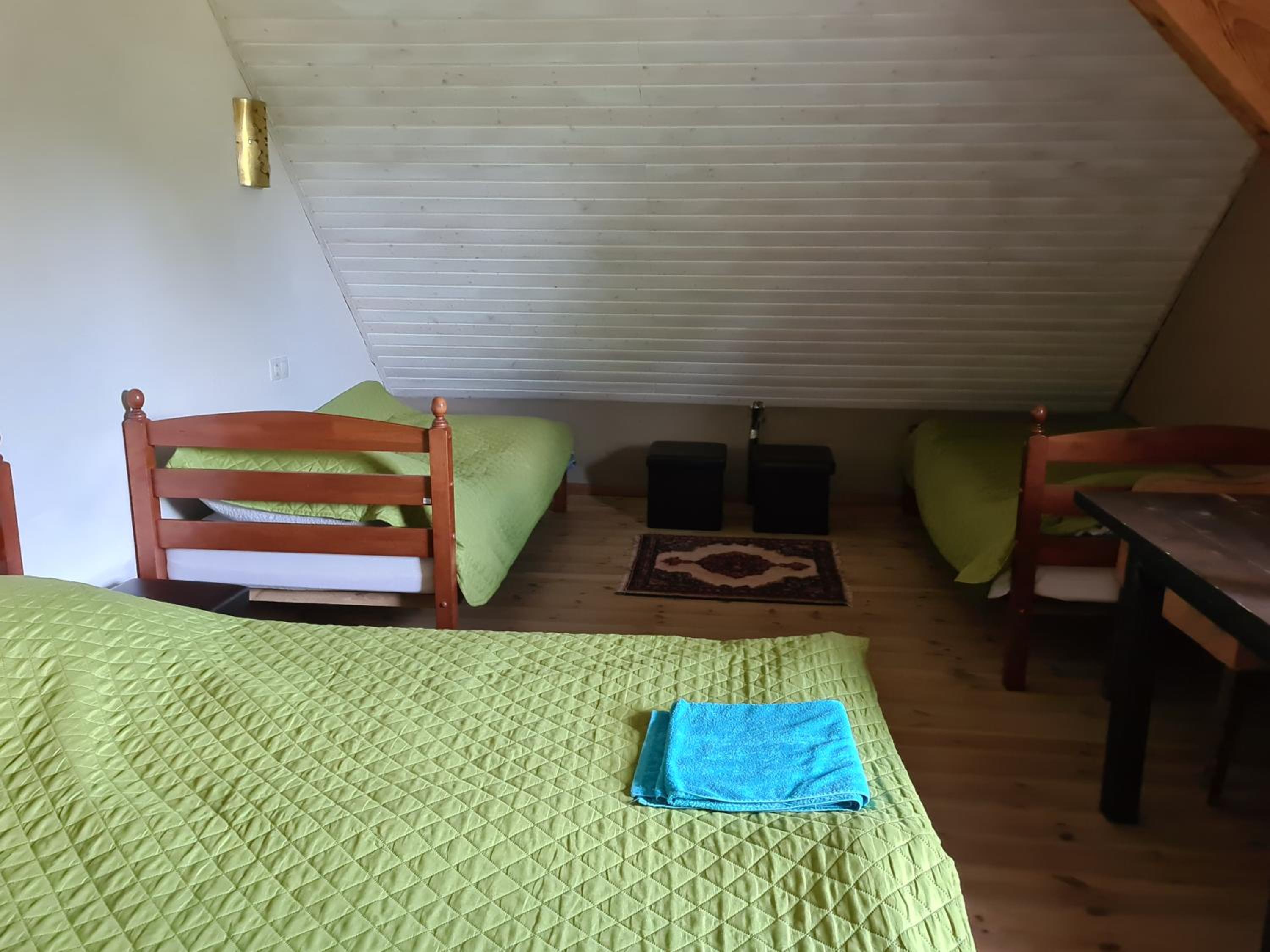 Standard Quadruple Room - Photo 10