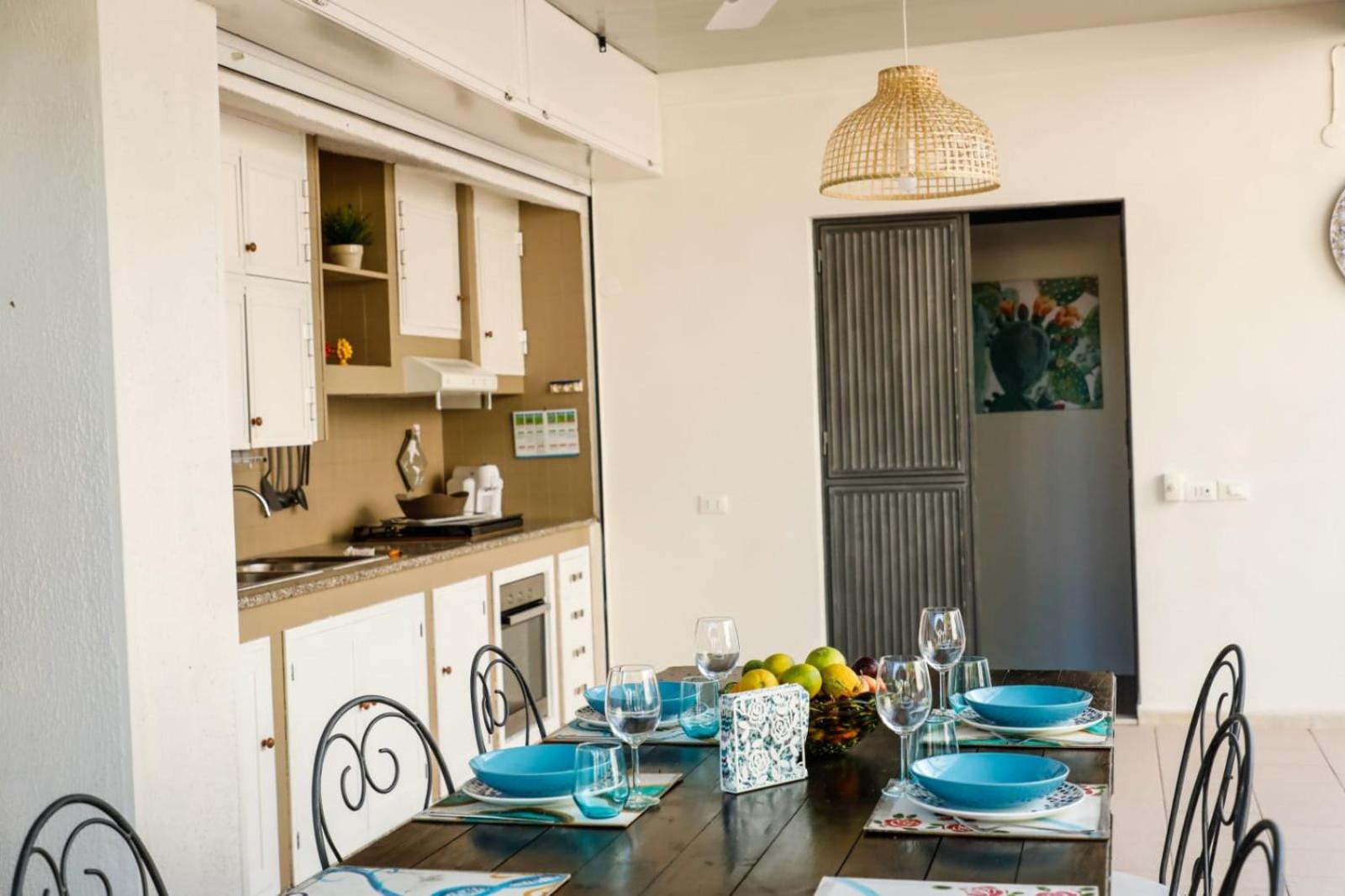 One-Bedroom House - Photo 43