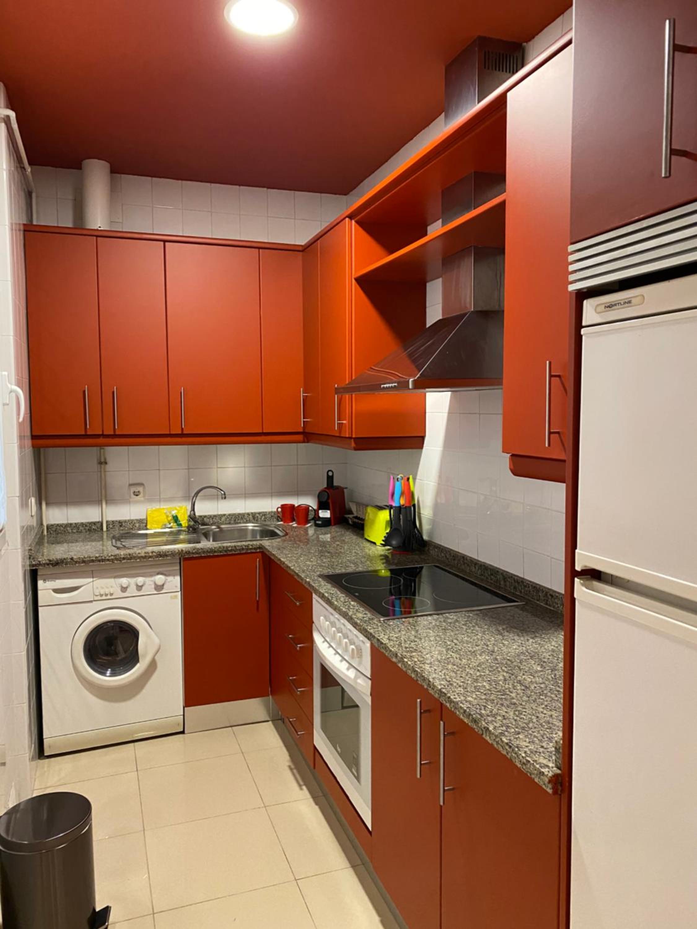 One-Bedroom Apartment - Photo 8