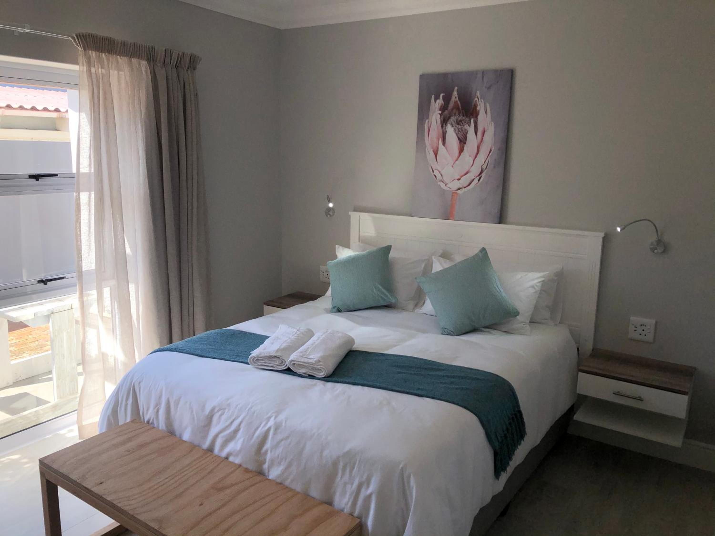 Double Room with Patio - Photo 4