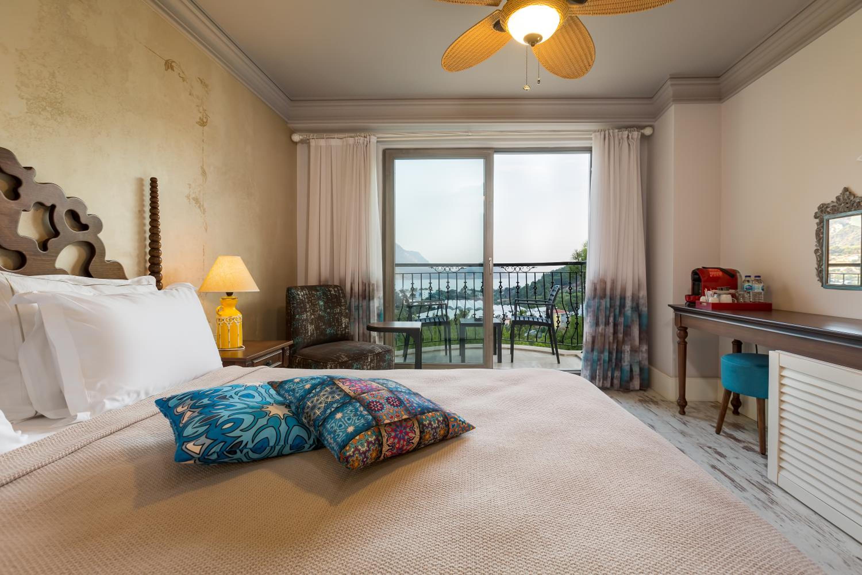 Double Room with Sea View - Photo 4