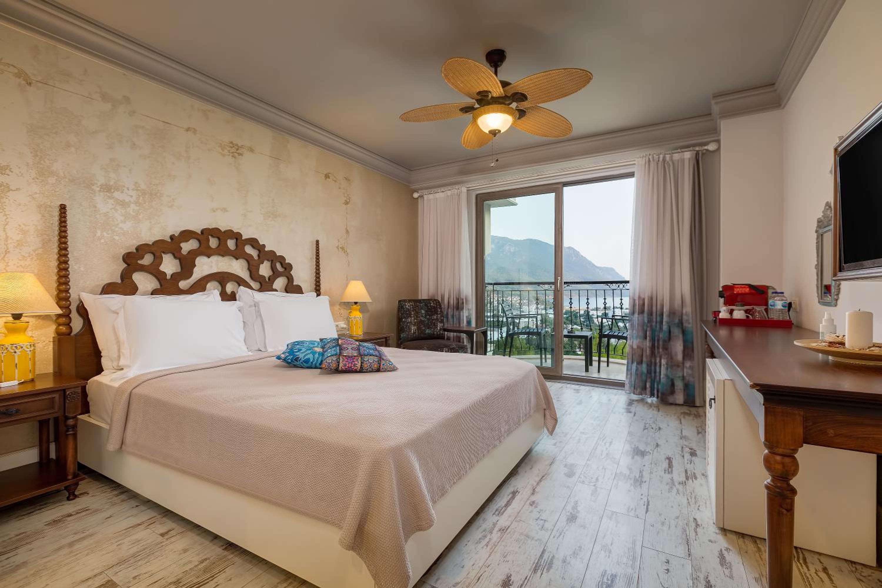 Double Room with Sea View - Photo 1