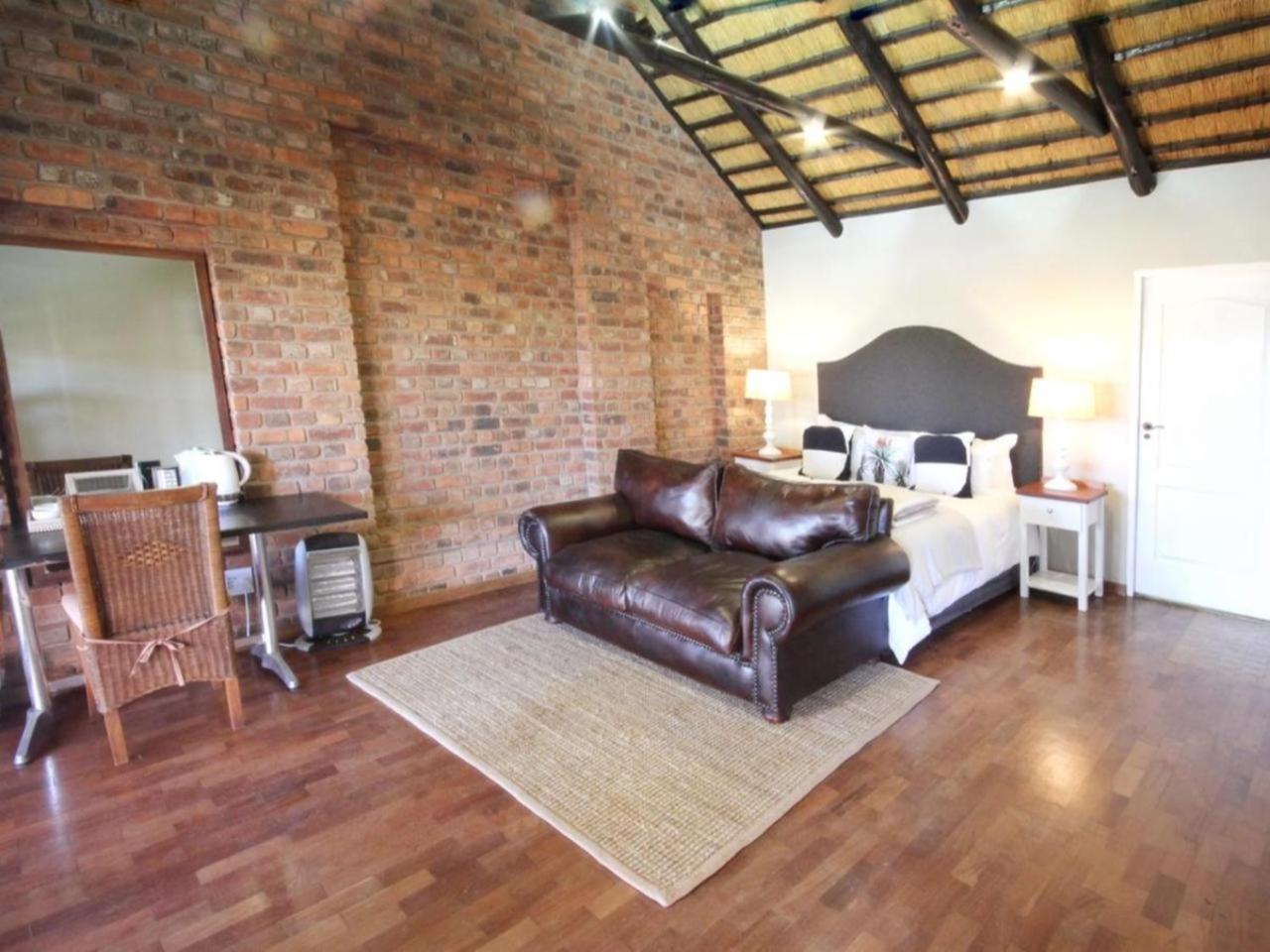 King Room with Garden Views - Photo 6