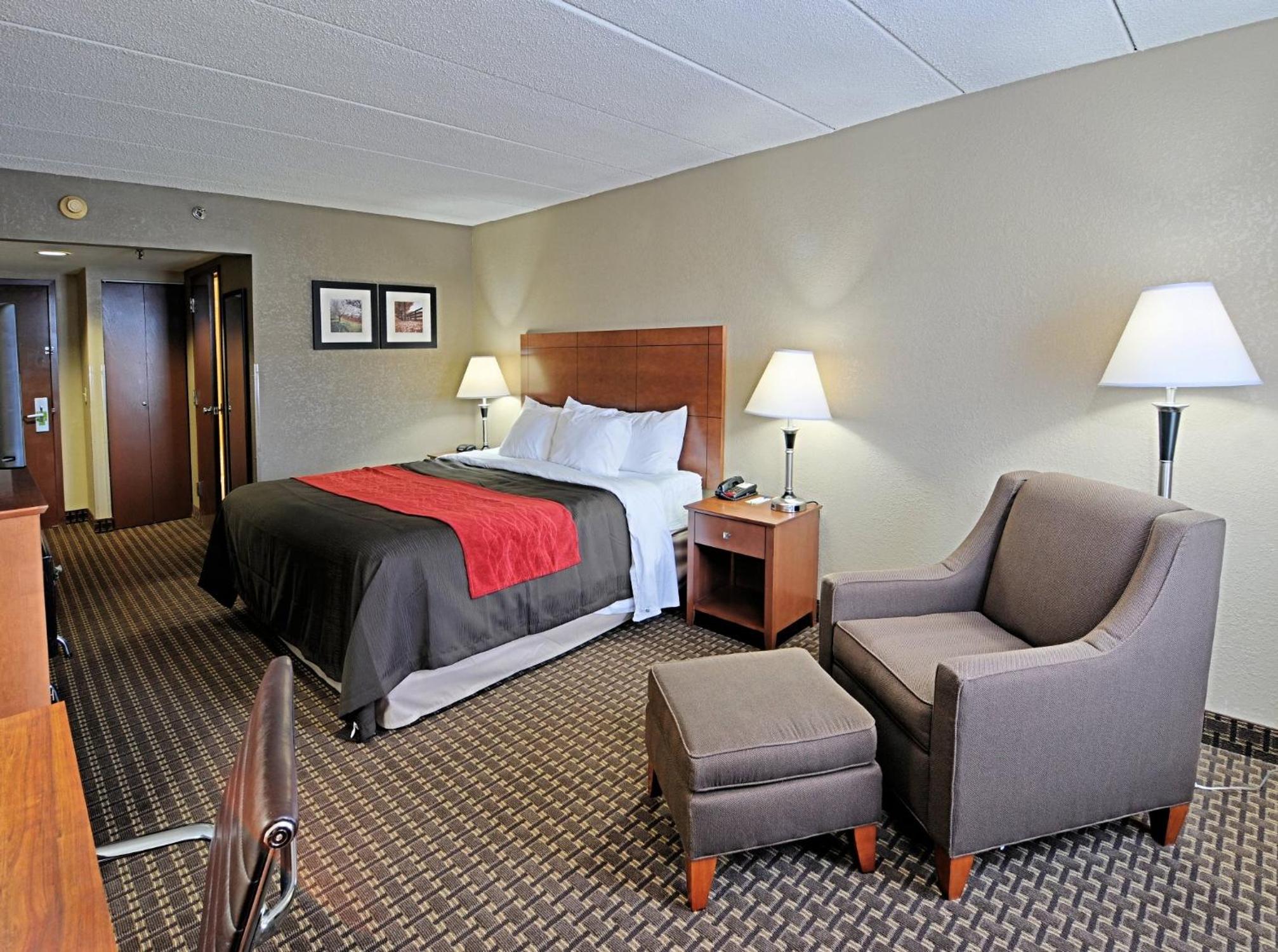 King Room - Accessible/Non-Smoking - Photo 2