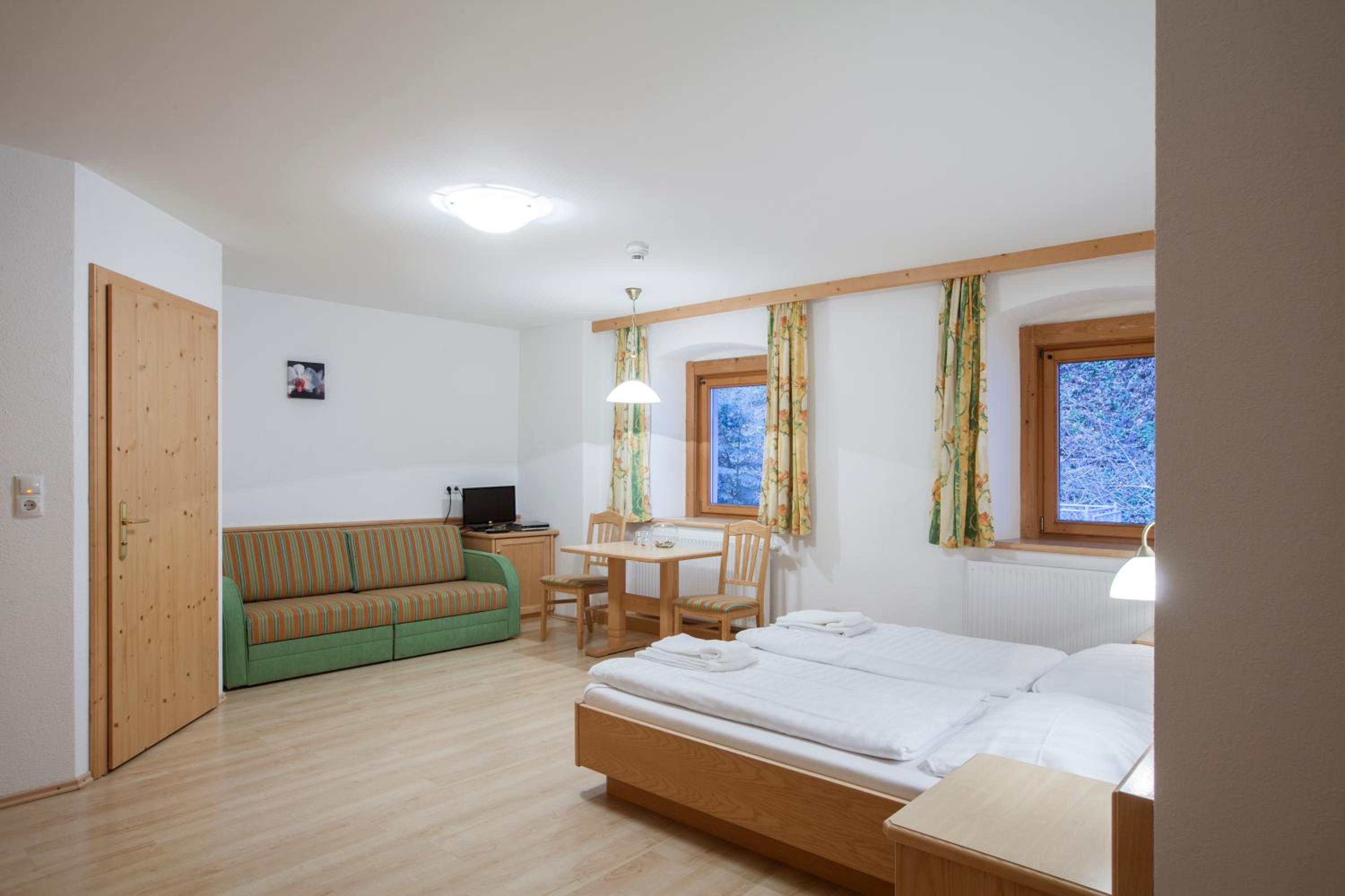 Double Room - Photo 4