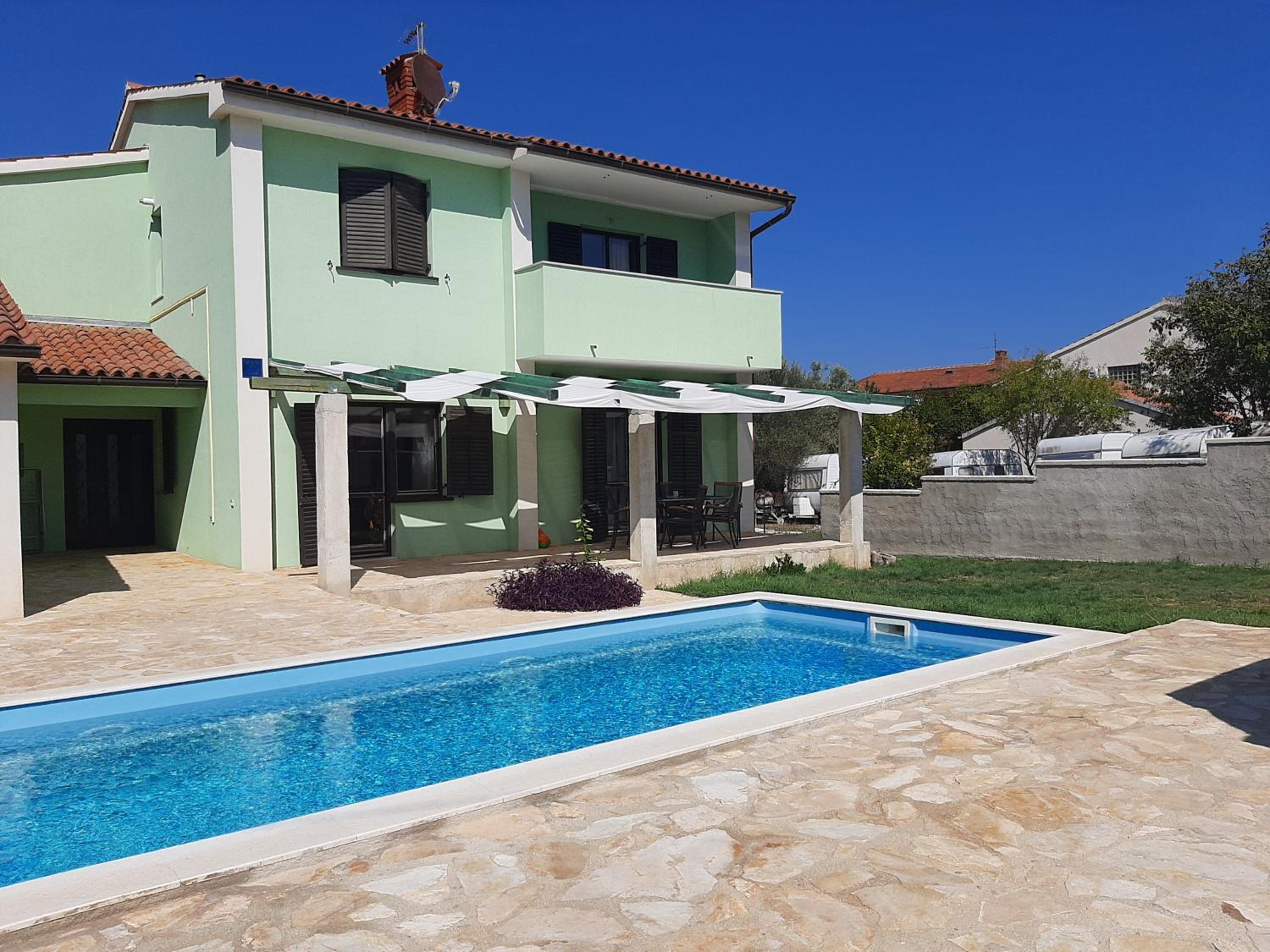 Villa photo 2