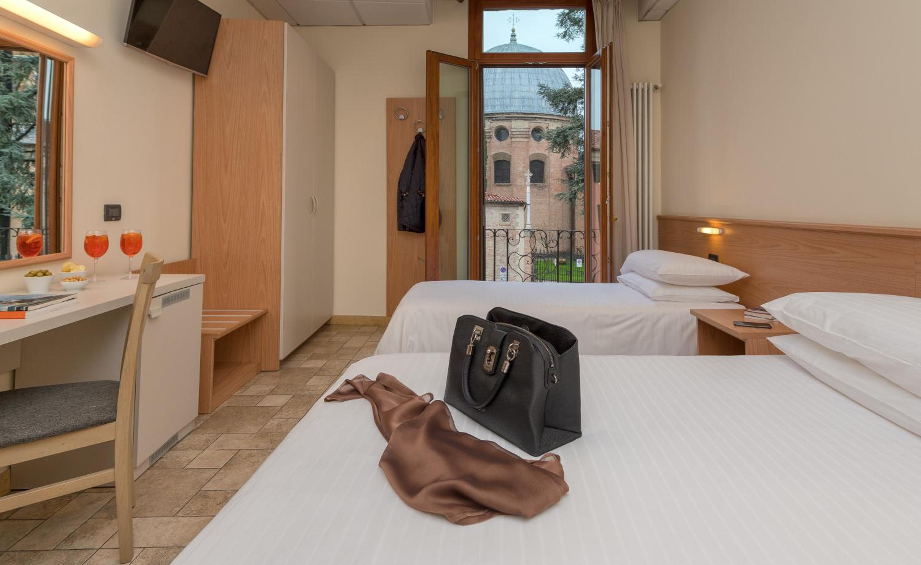 Standard Triple Room with View photo 1