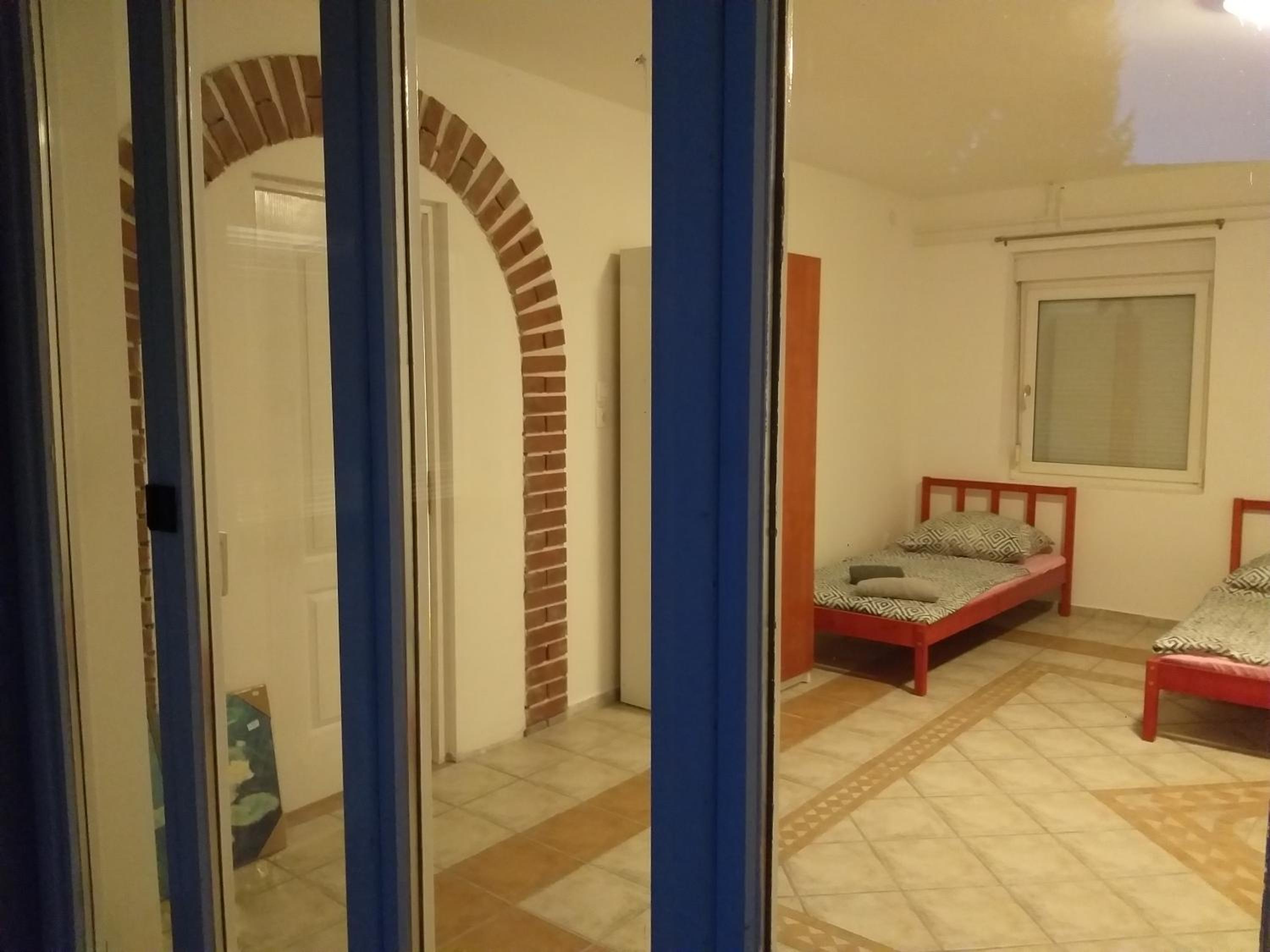 Quadruple Room with Shared Bathroom photo 2