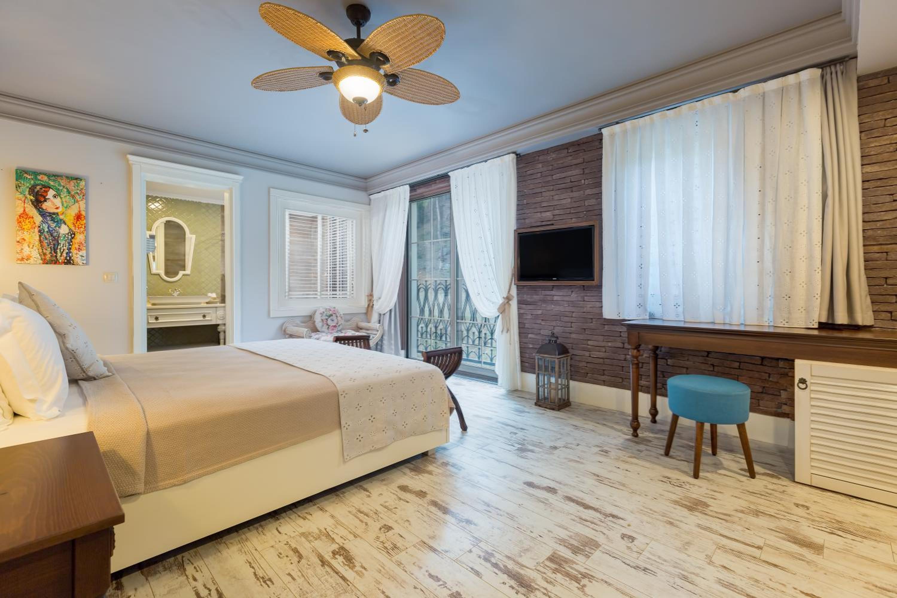 Double Room with Forest View - Photo 7