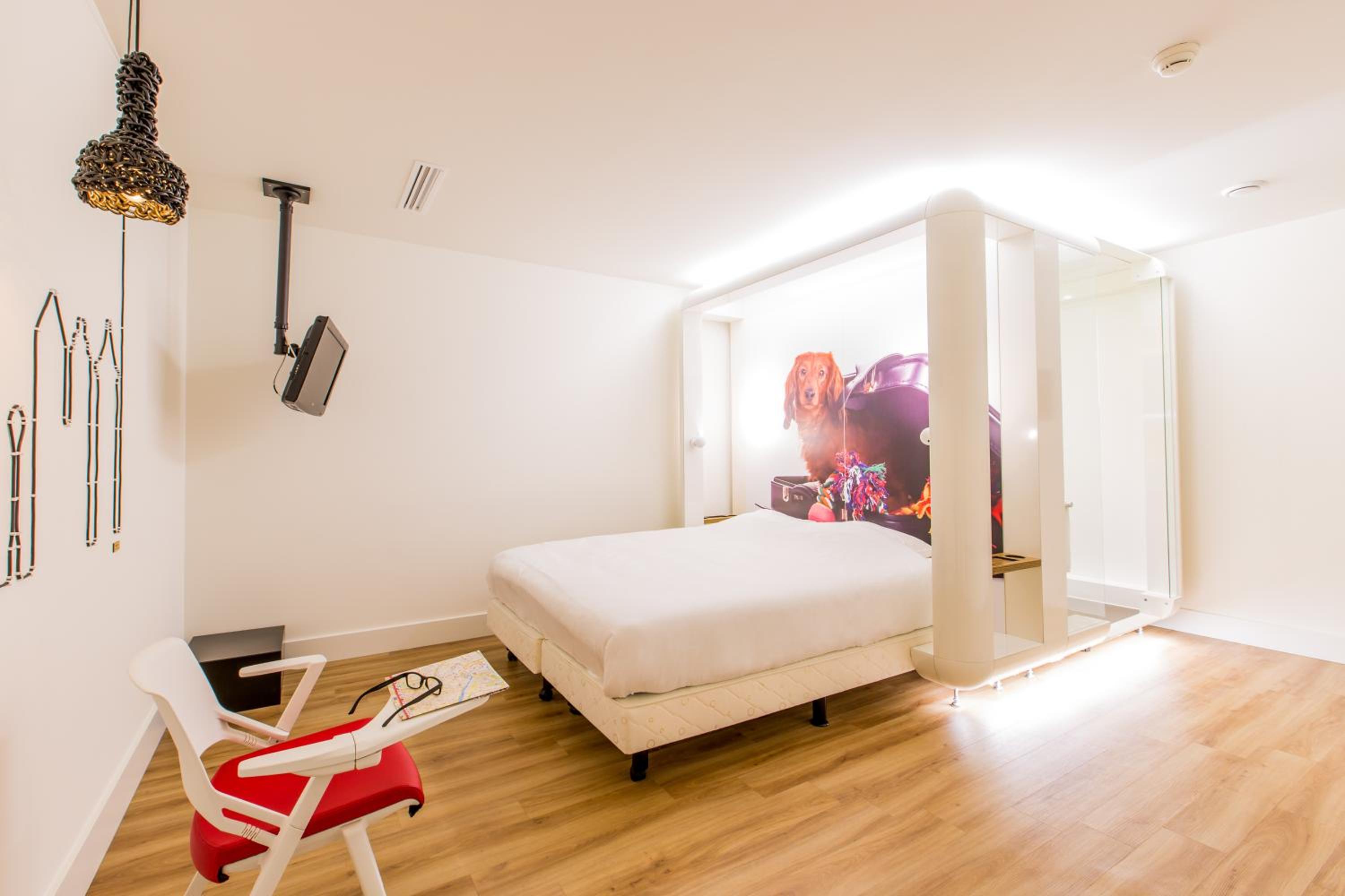 Standard Double Room - No Window photo 1