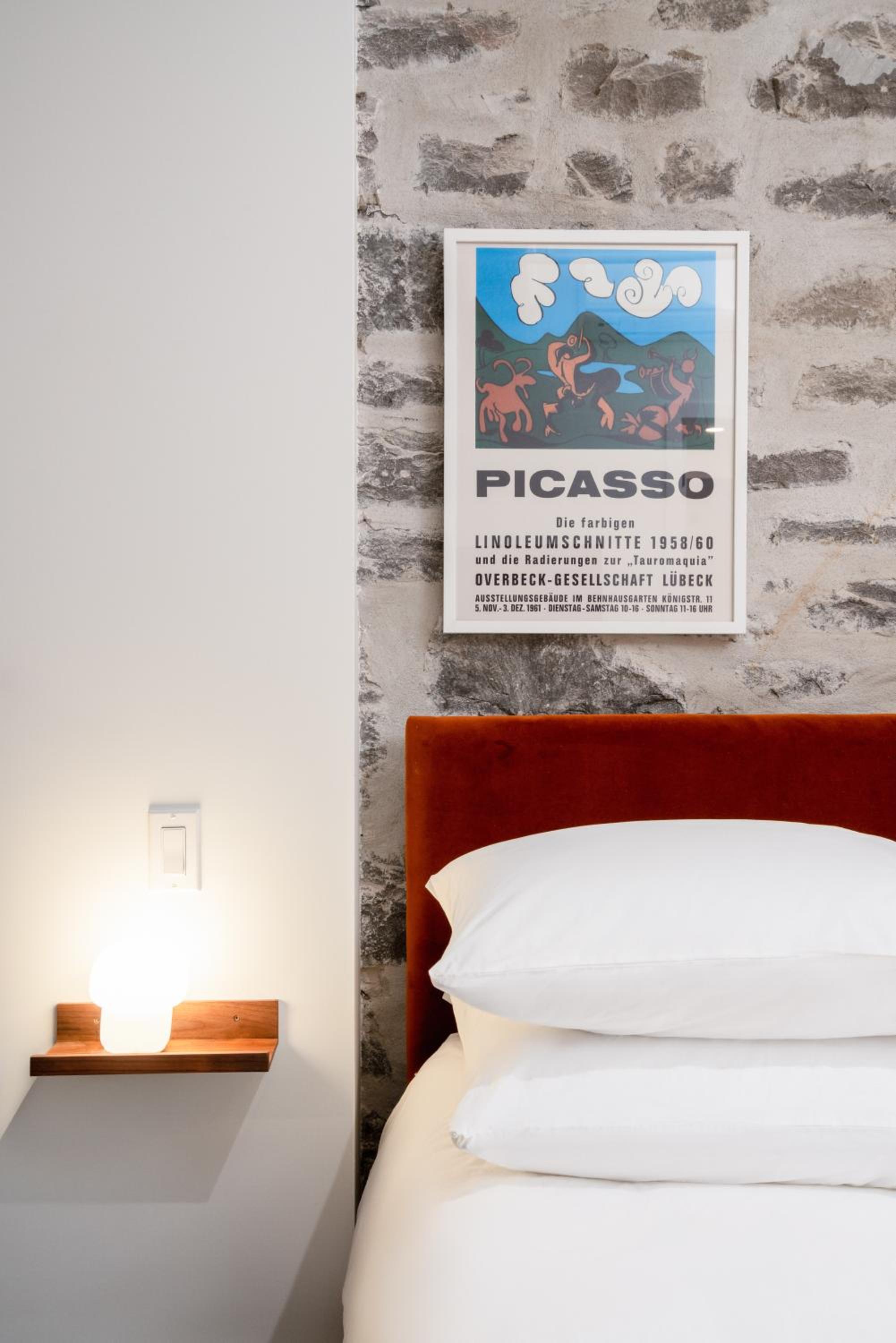 Room 105