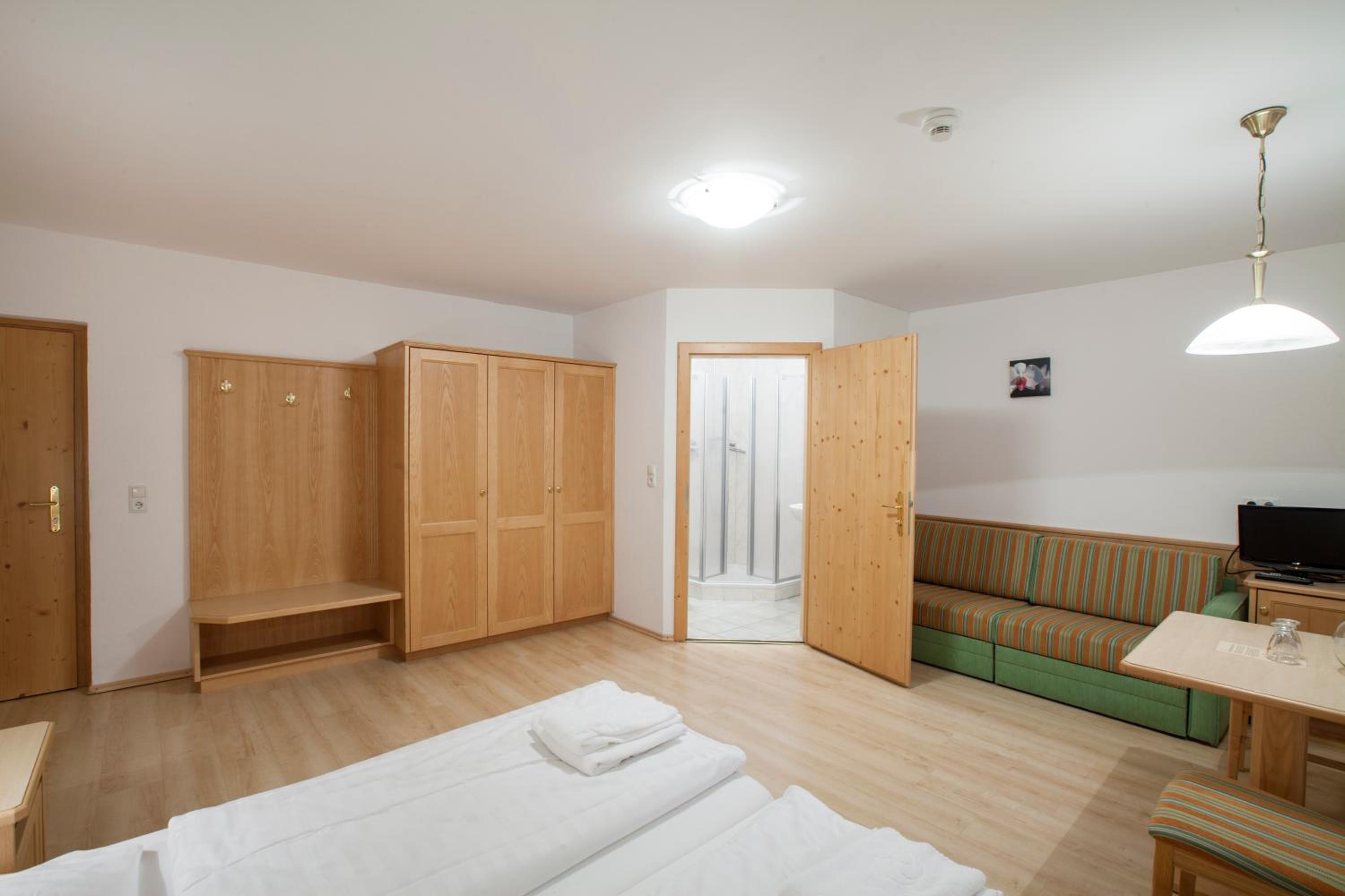 Classic Quadruple Room photo 1