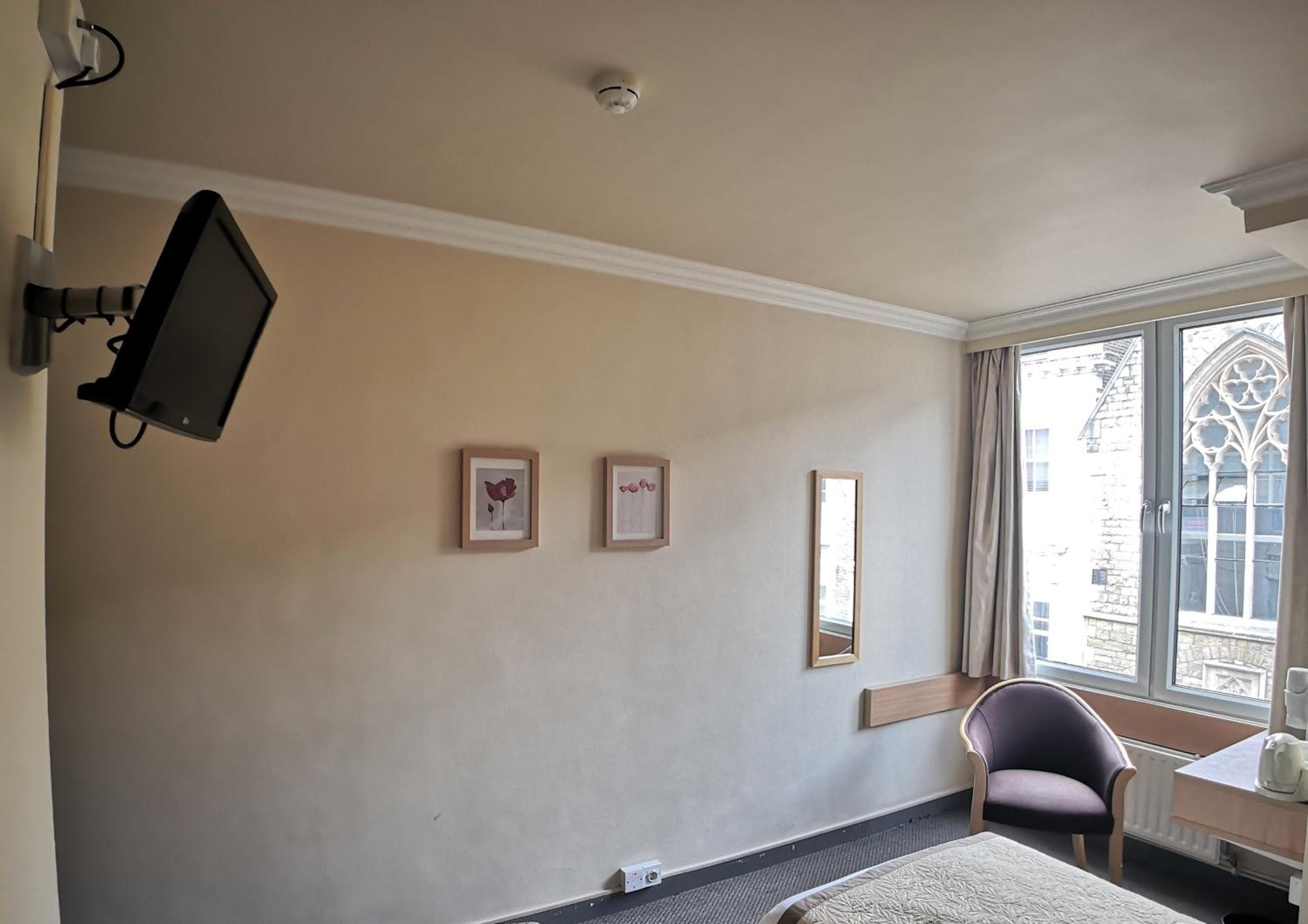 Single Room photo 2