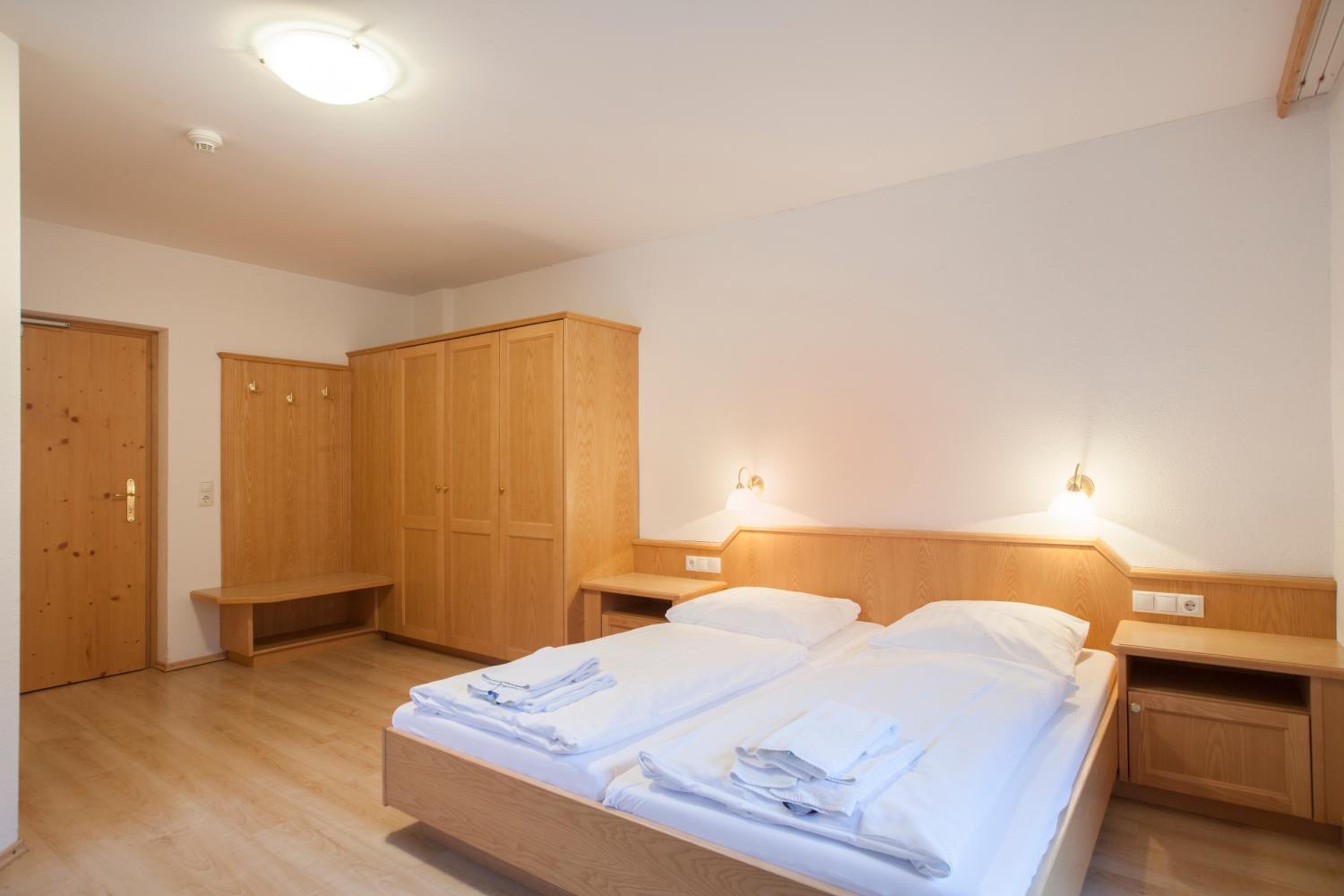 Classic Quadruple Room photo 3