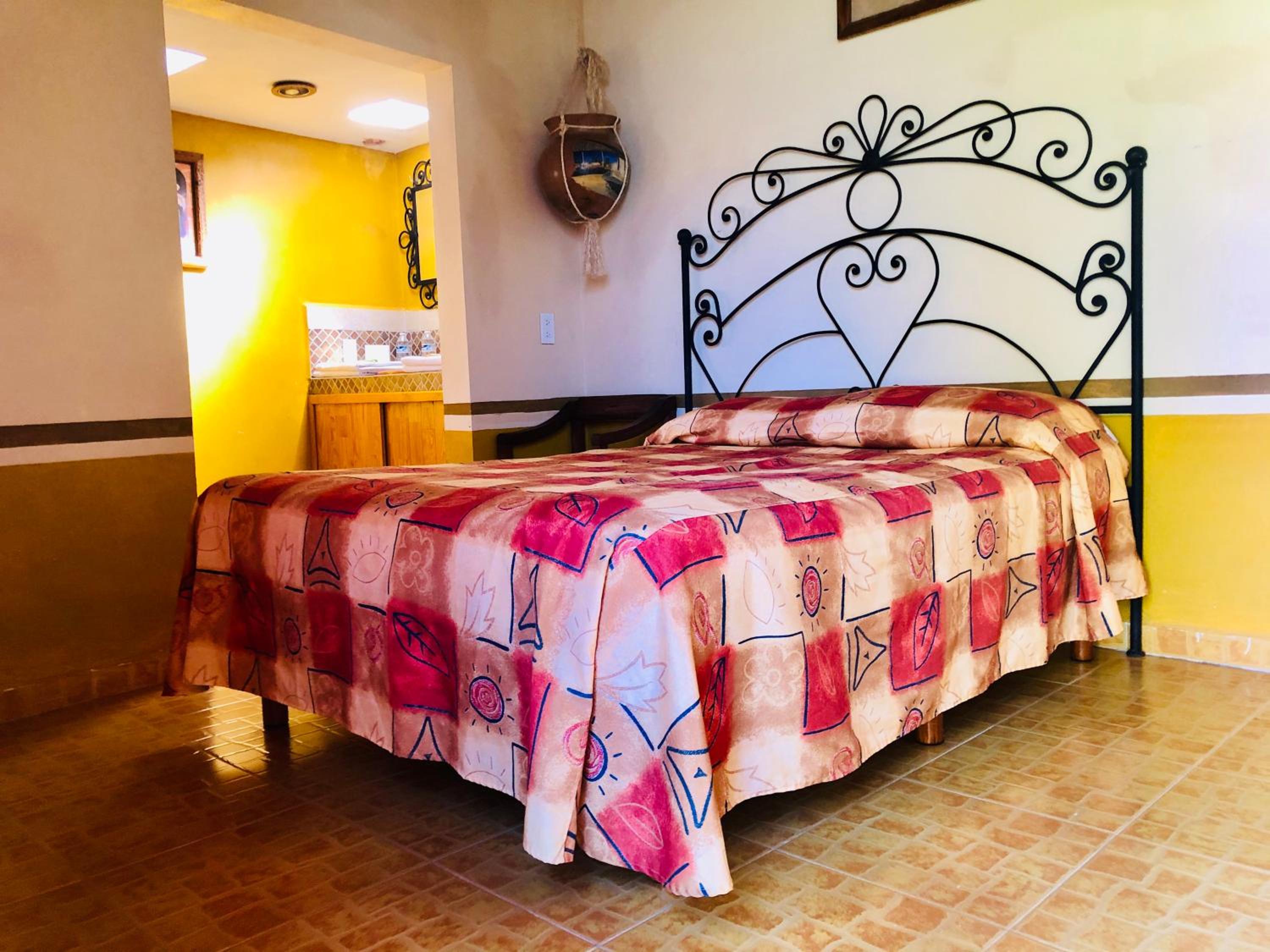 Double Room - Photo 5