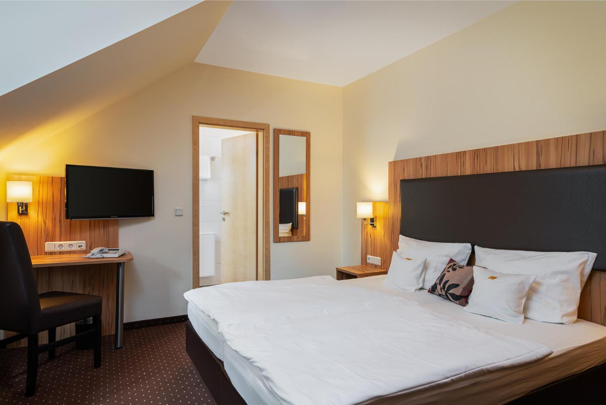 Double Room - Photo 4