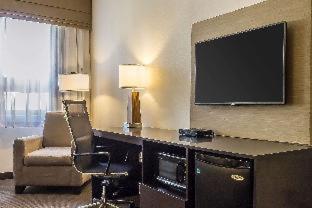 Queen Room with Two Queen Beds - Non Smoking