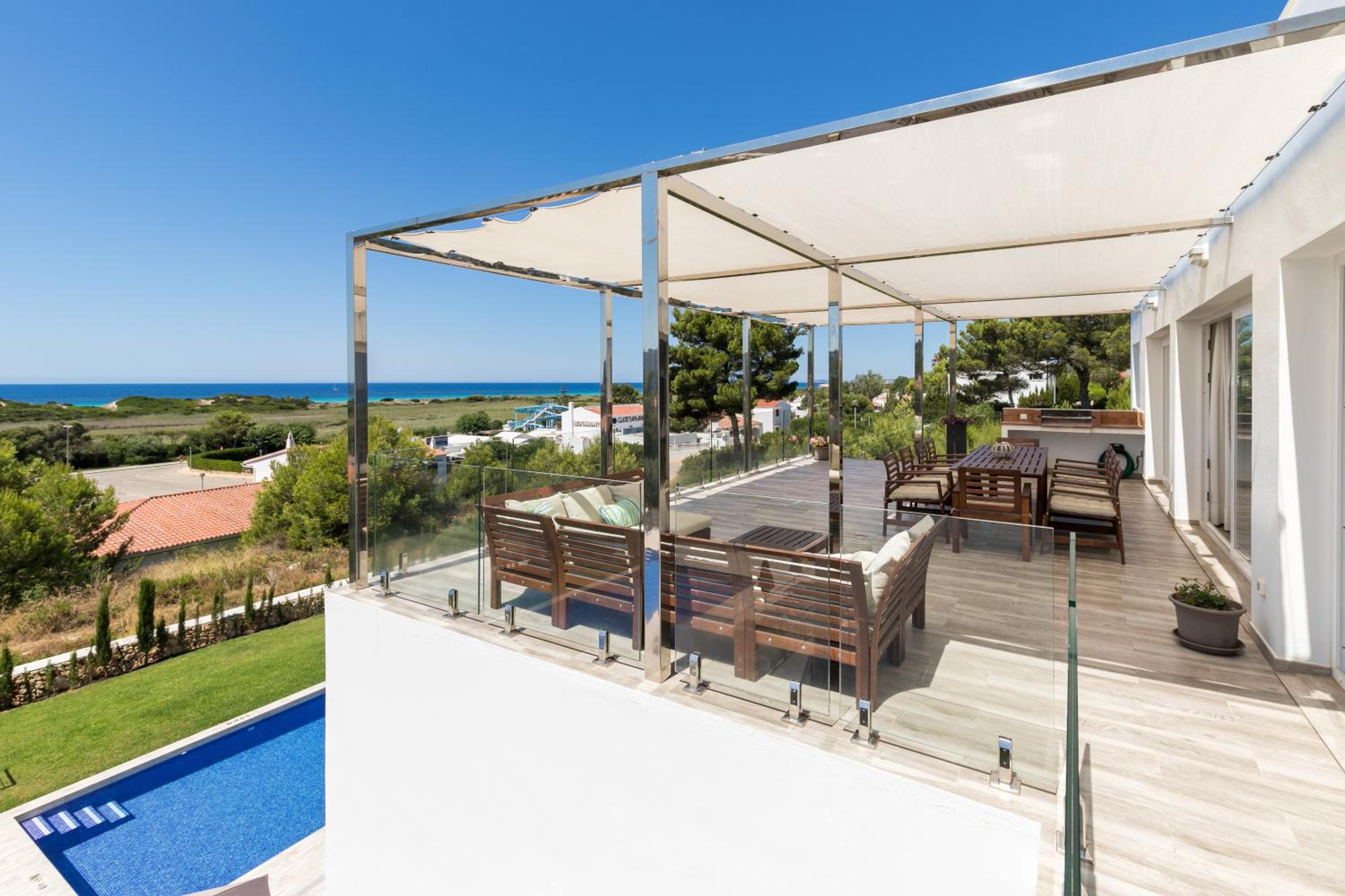 Villa photo 2