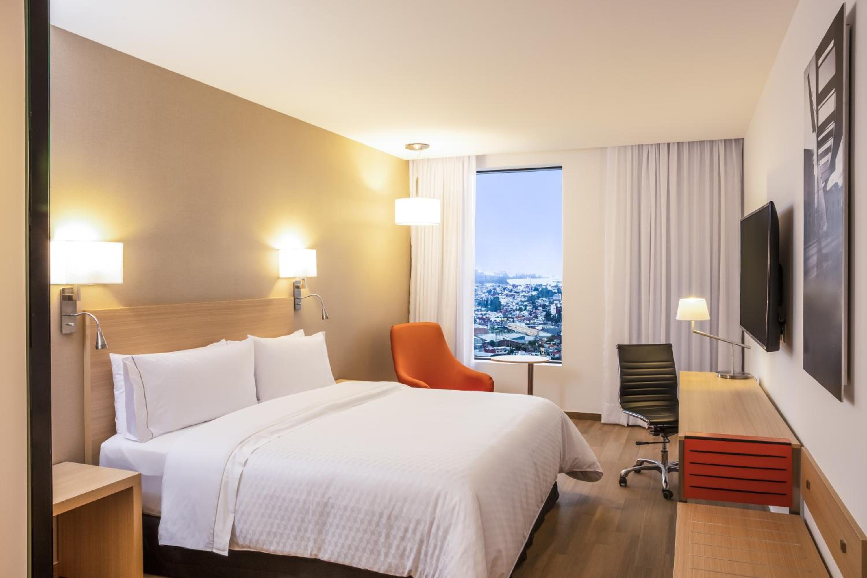 Superior King Room - Photo 7
