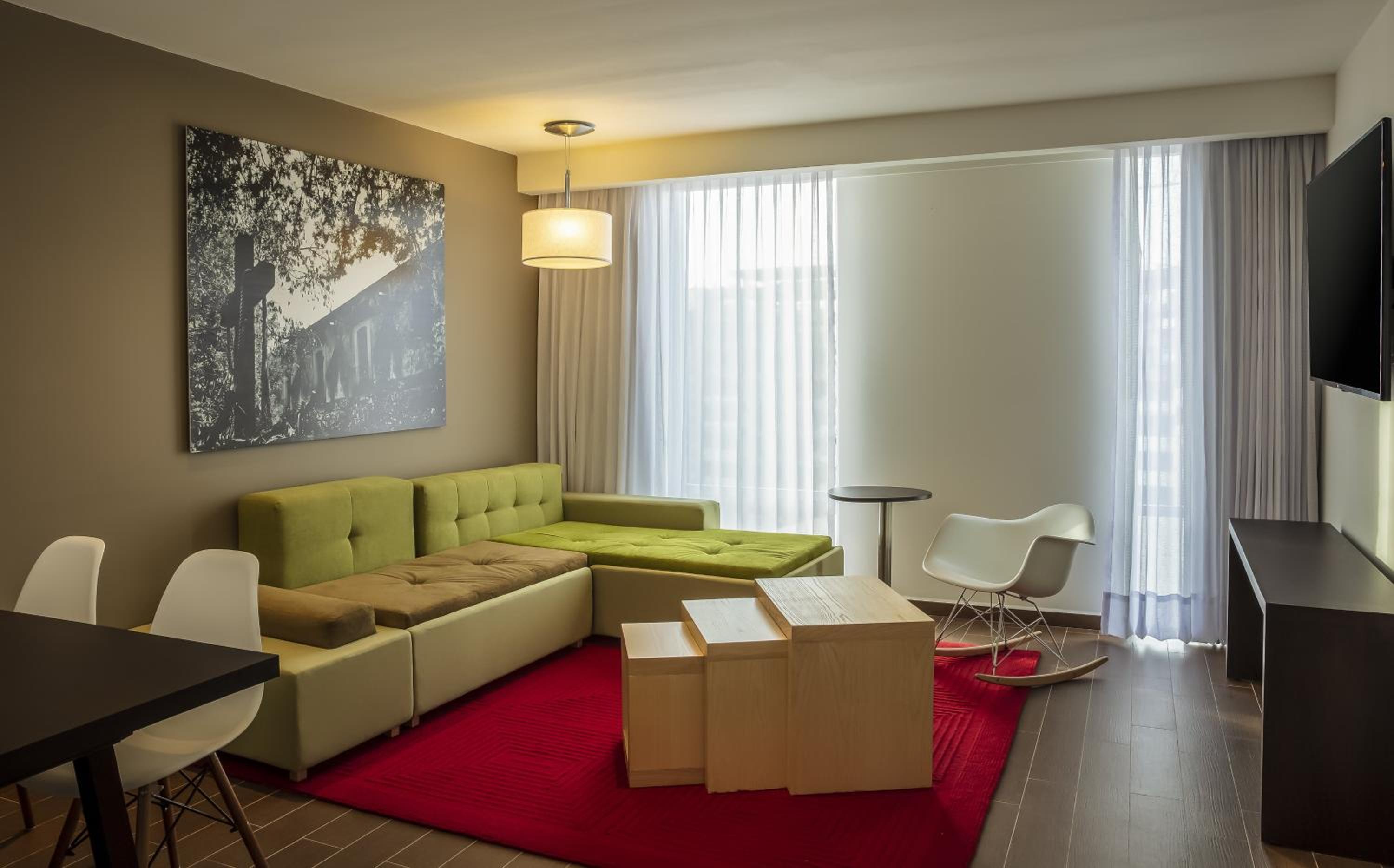 Junior Suite 1 King