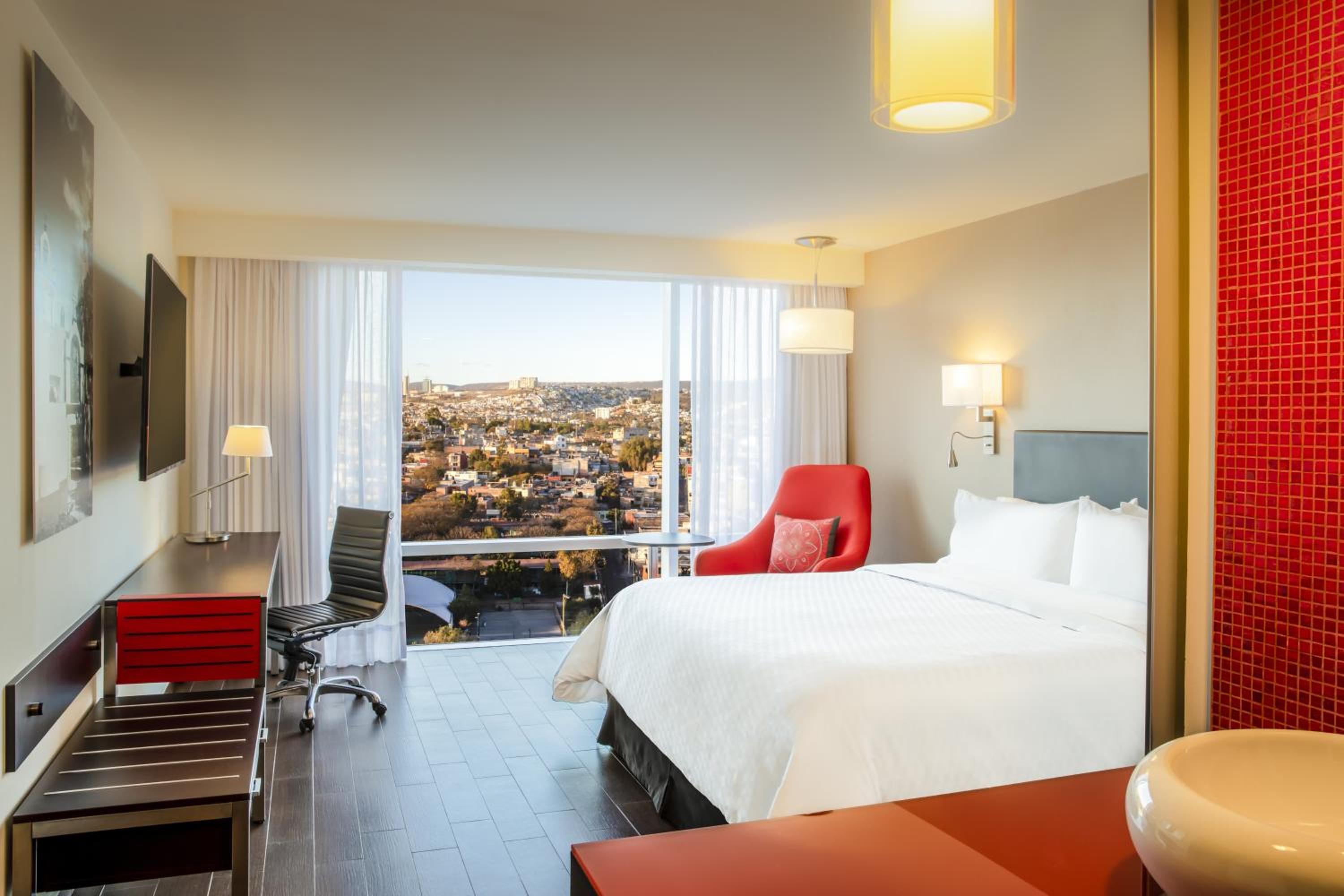 Superior King Room