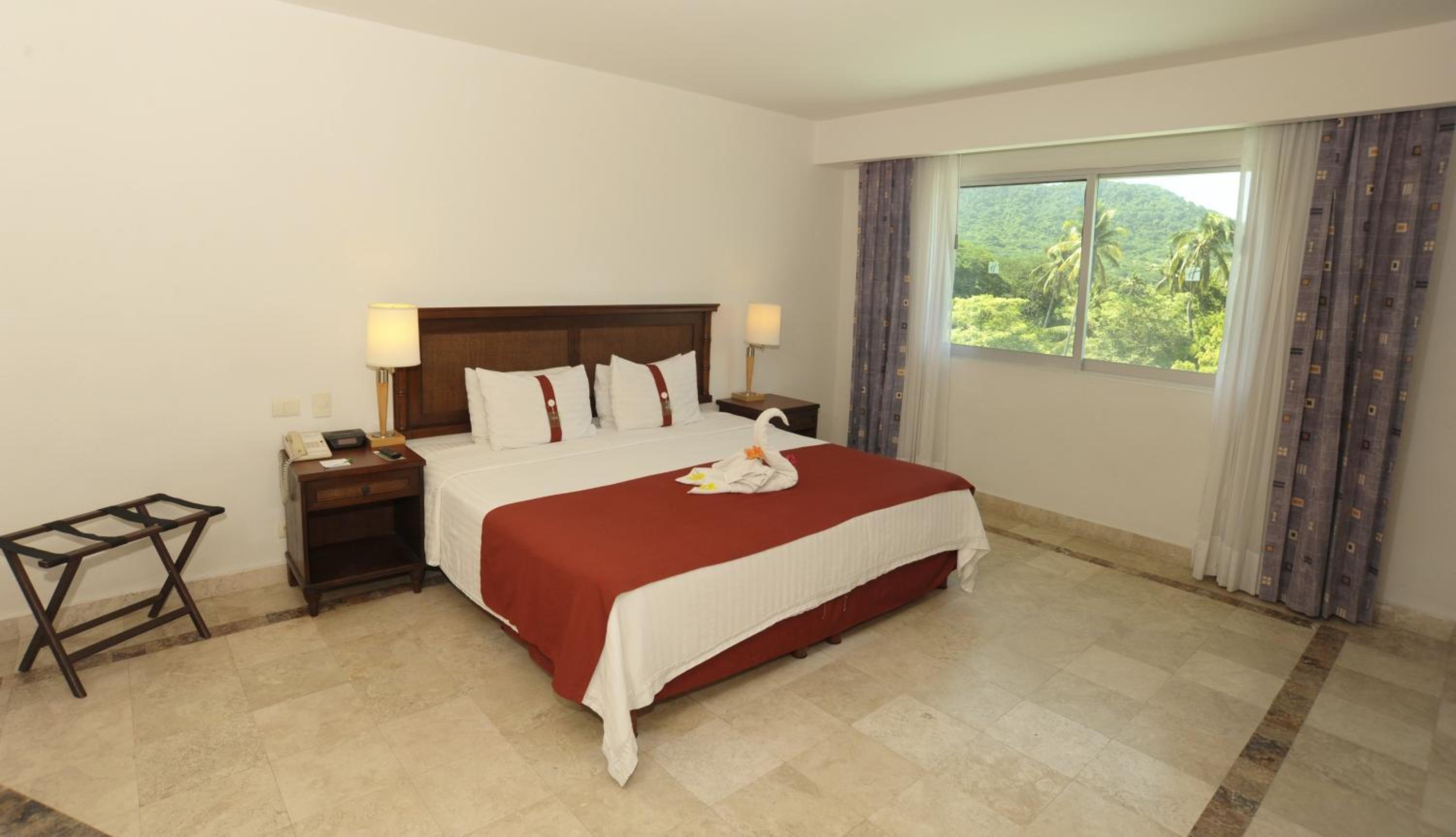 Superior King Room photo 2