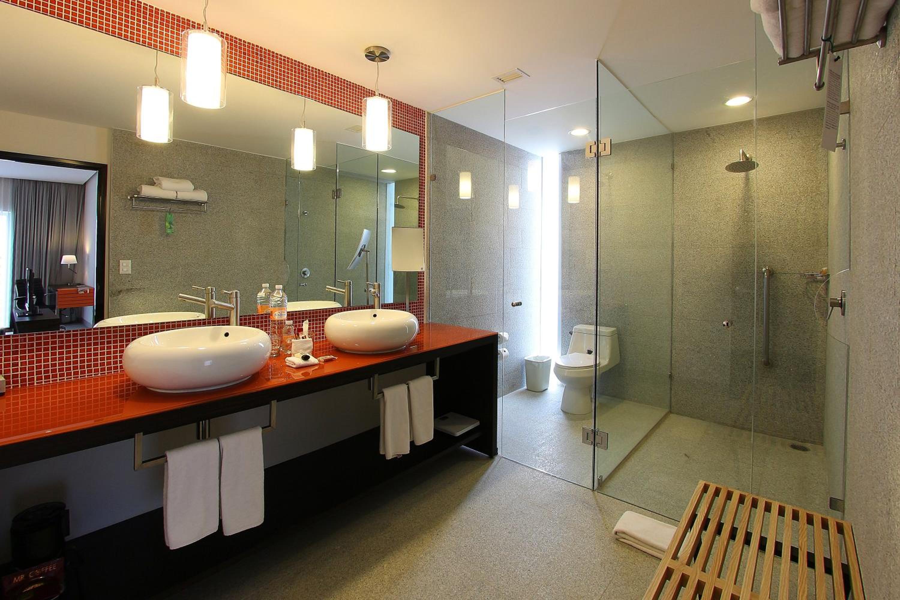Junior Suite, 1 King photo 3