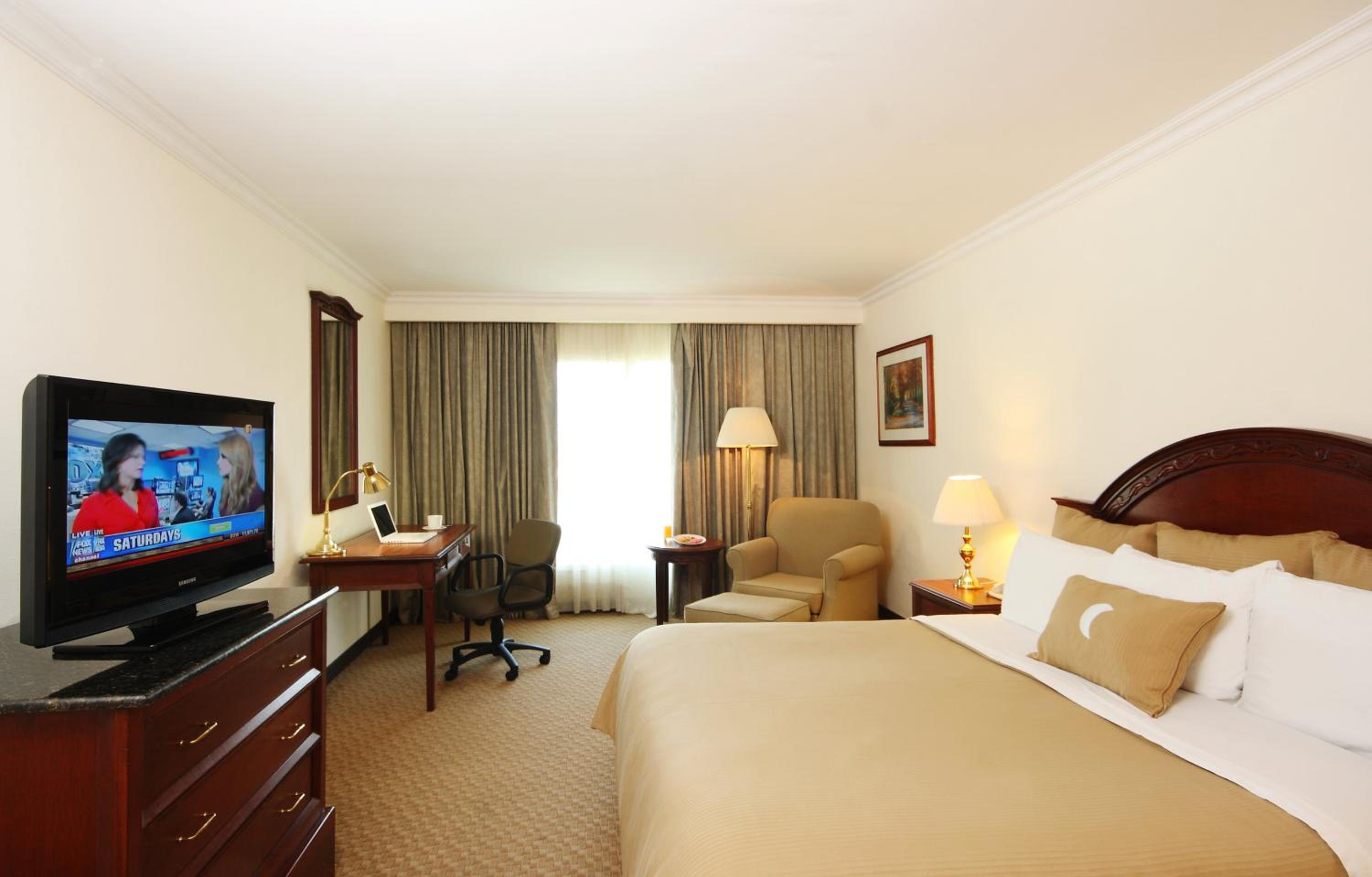 Superior King Room - Photo 2