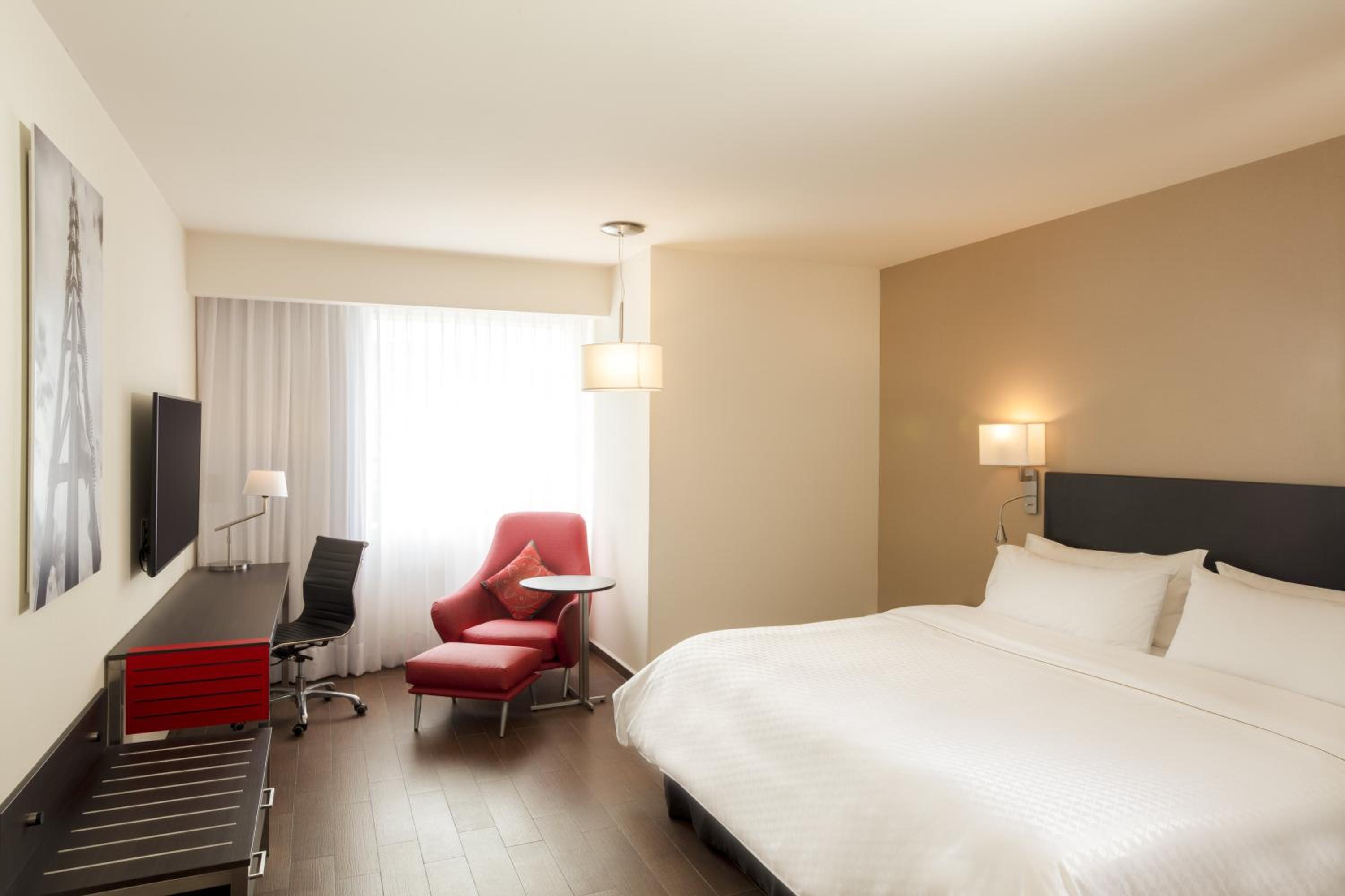 Superior King Room - Photo 1