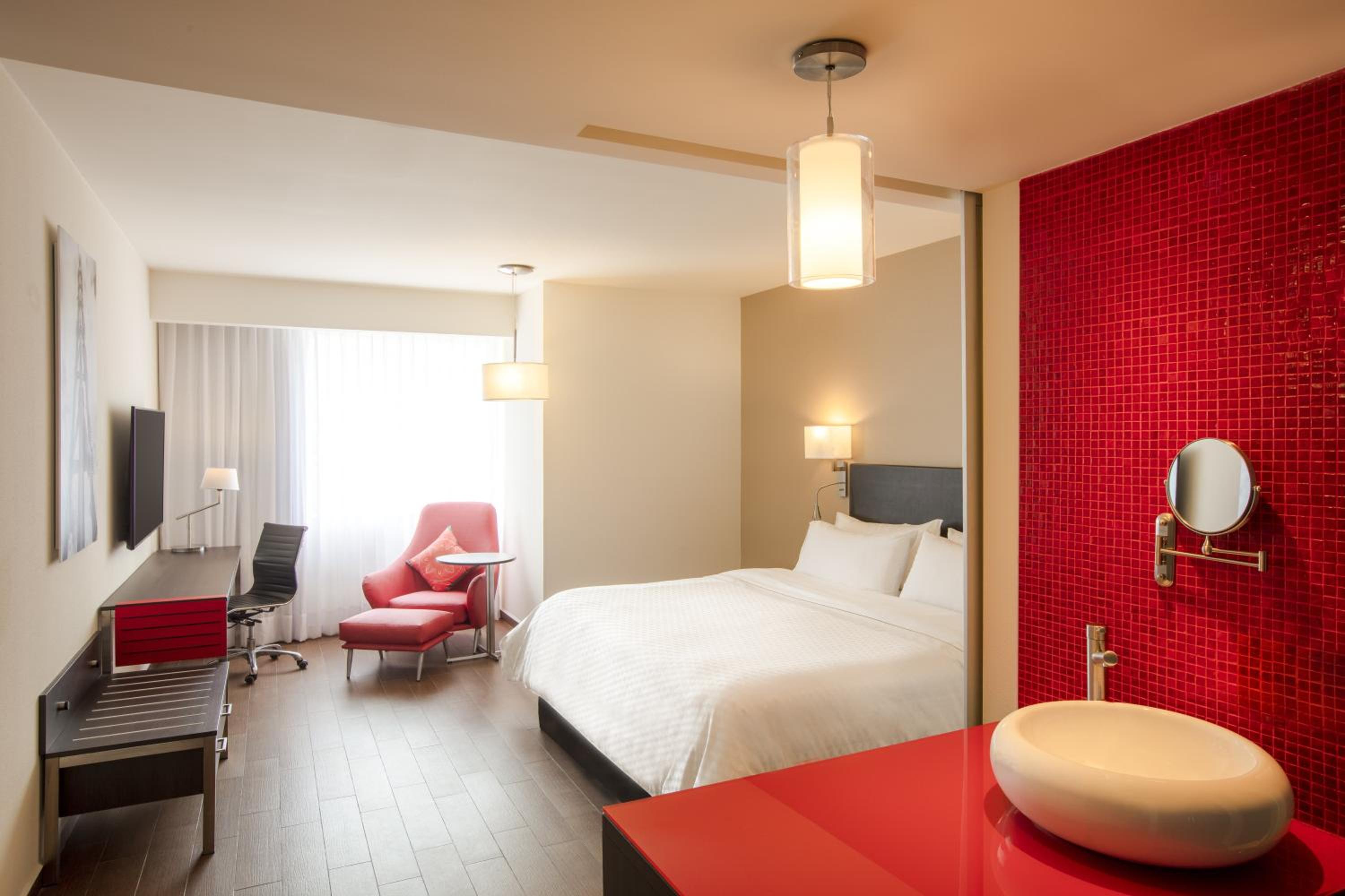 Superior King Room - Photo 2
