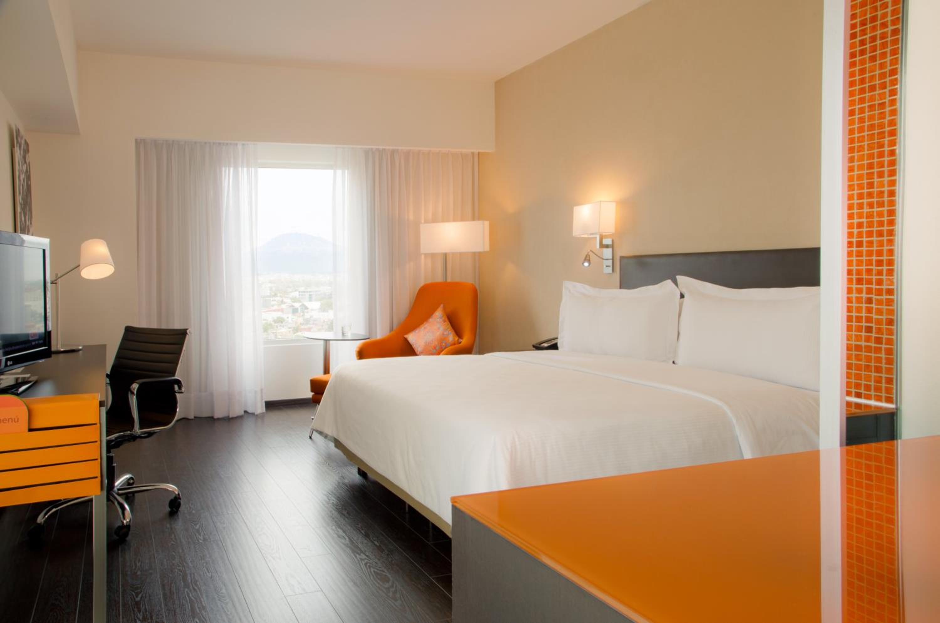 Superior King Room - Photo 3