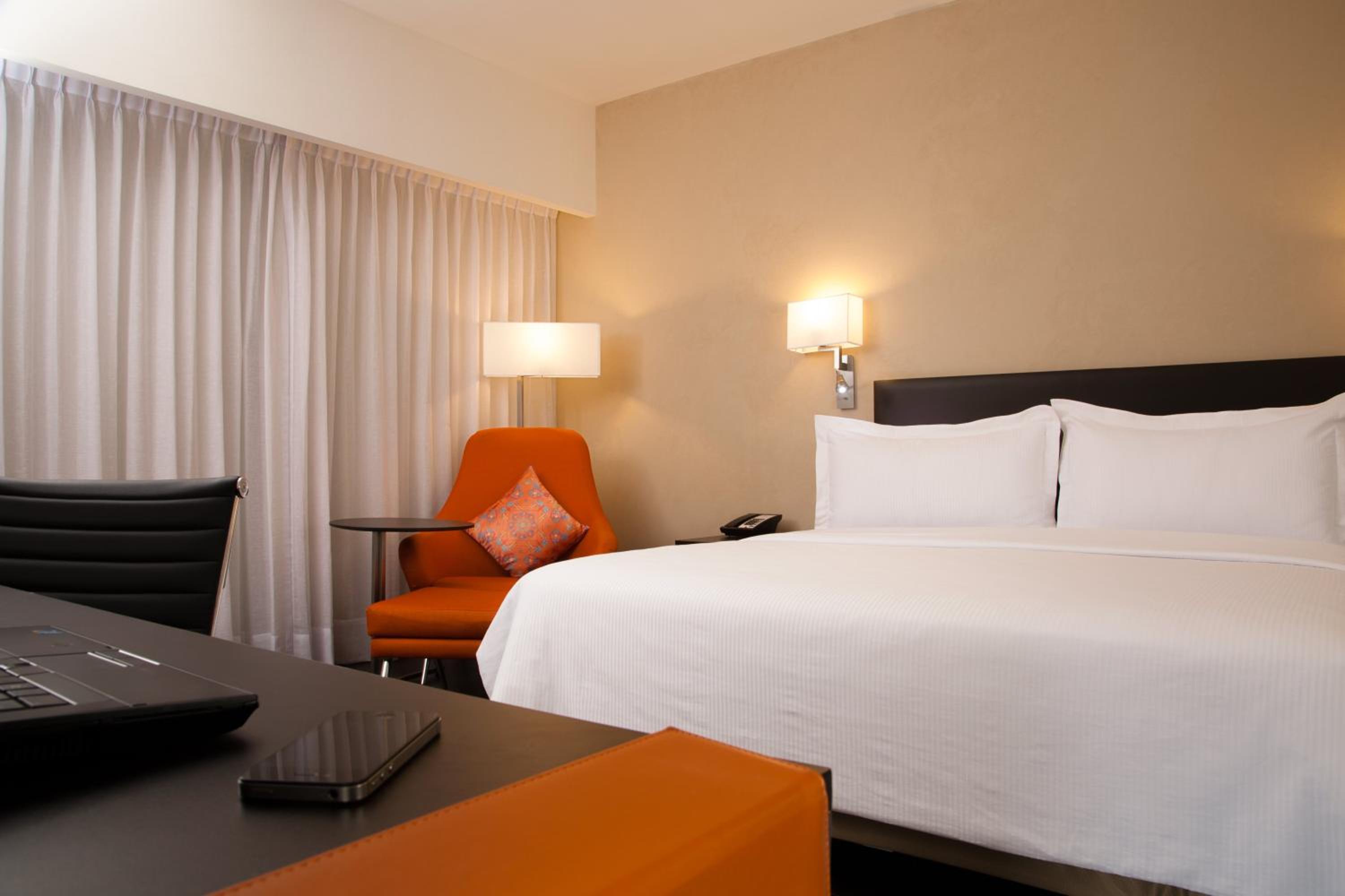 Superior King Room - Photo 2