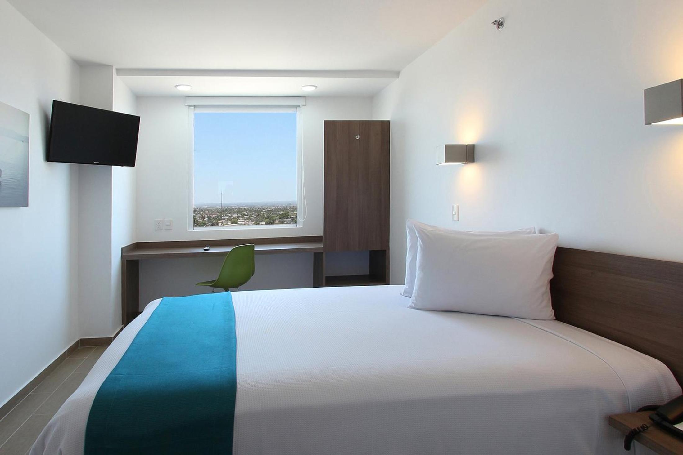 Superior Queen Room