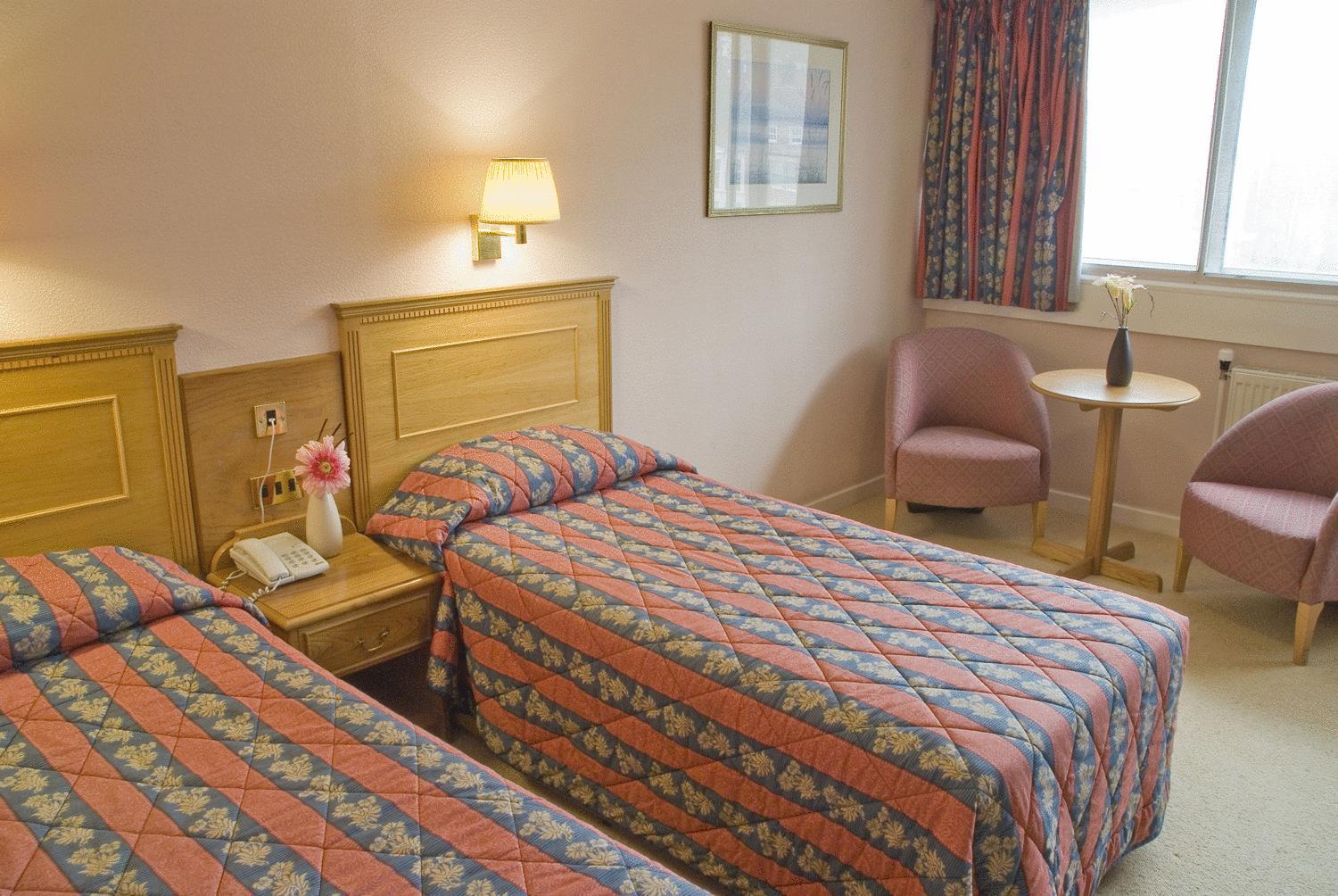 Twin Room - Photo 12