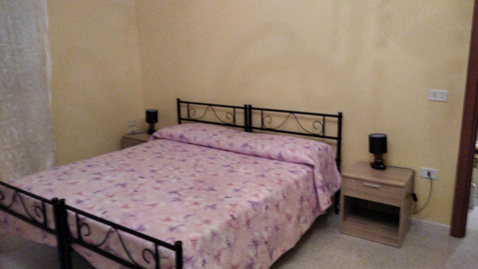Double Room with Private Bathroom - Photo 4