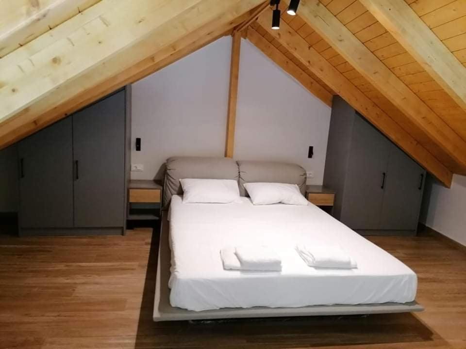 Duplex Studio - Photo 34