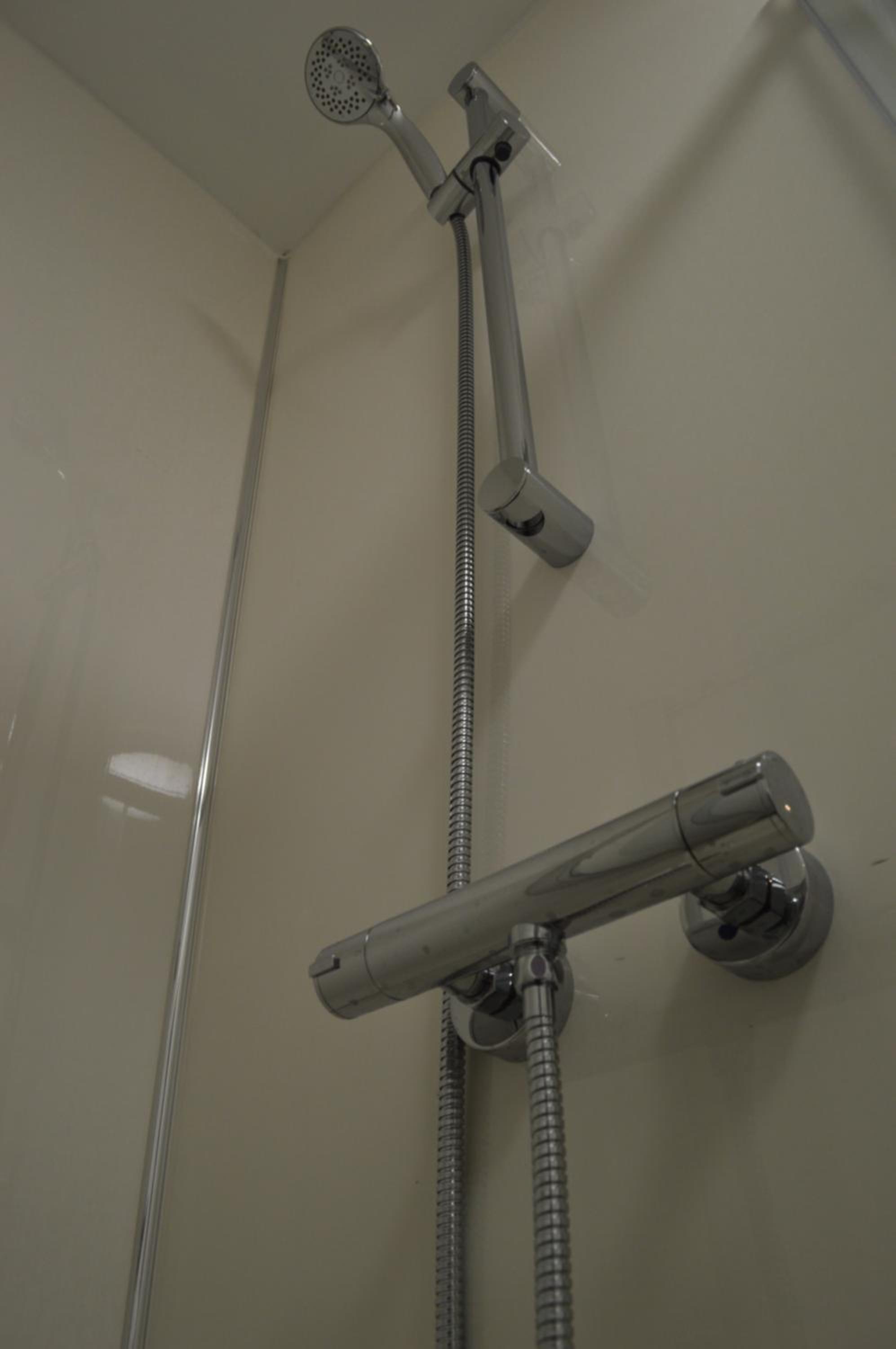 Deluxe Double or Twin Room photo 3