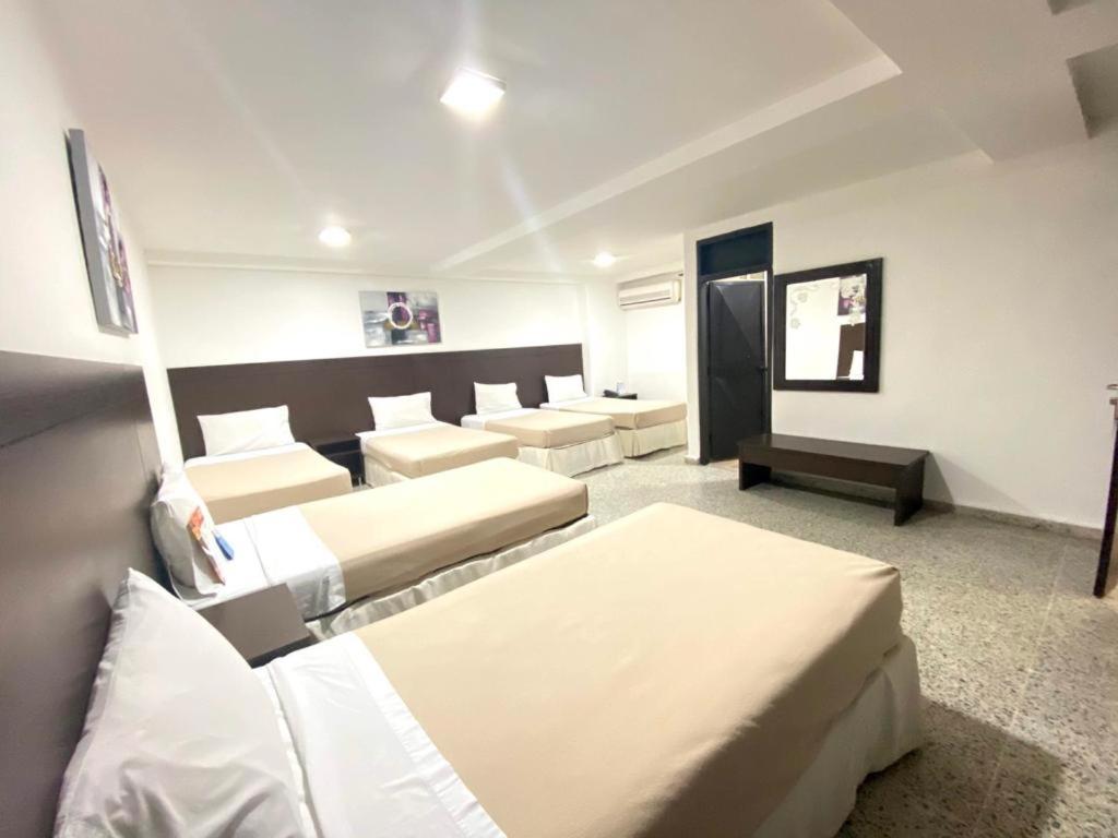 Quintuple Room photo 1