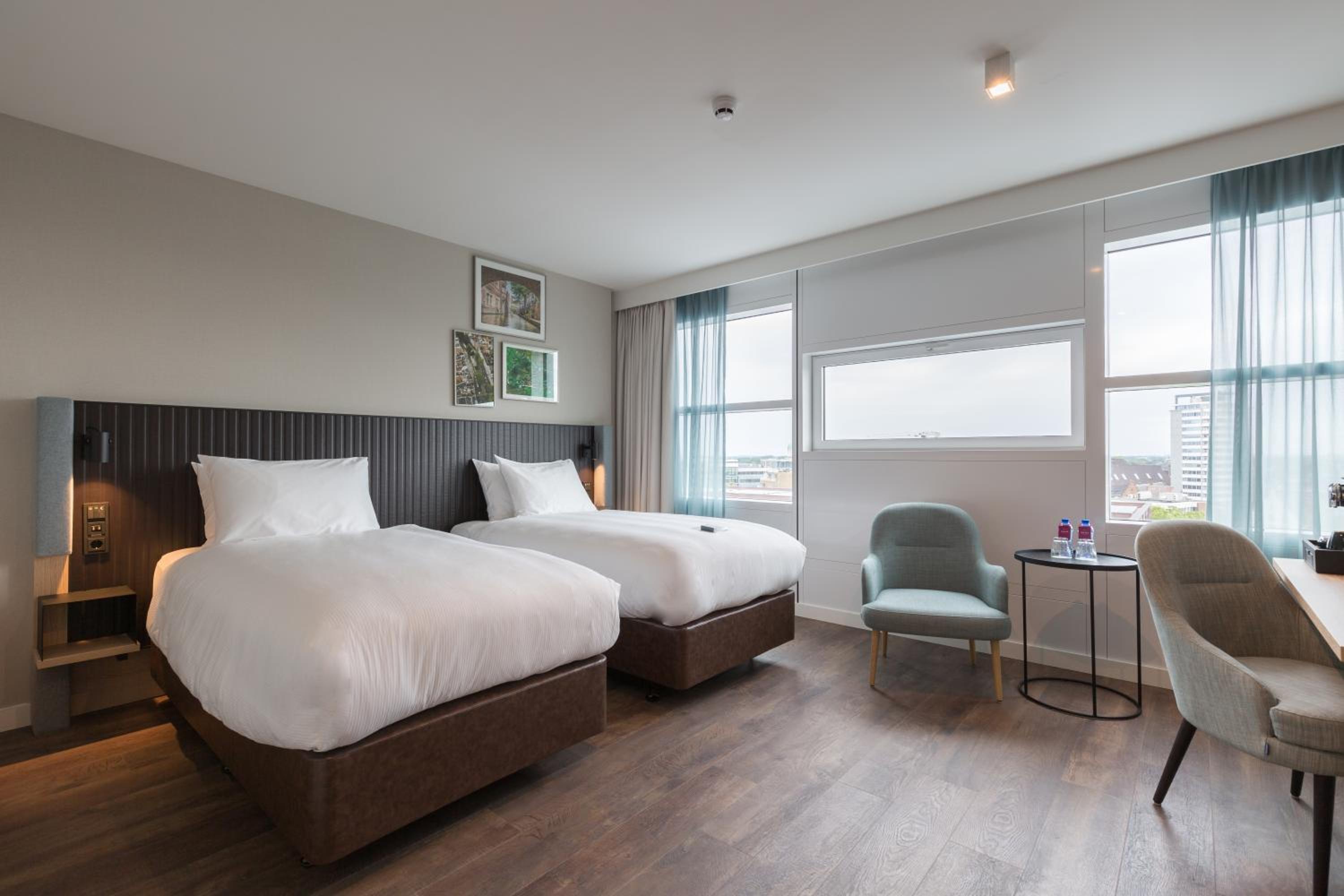 Standard Twin Room - Photo 1
