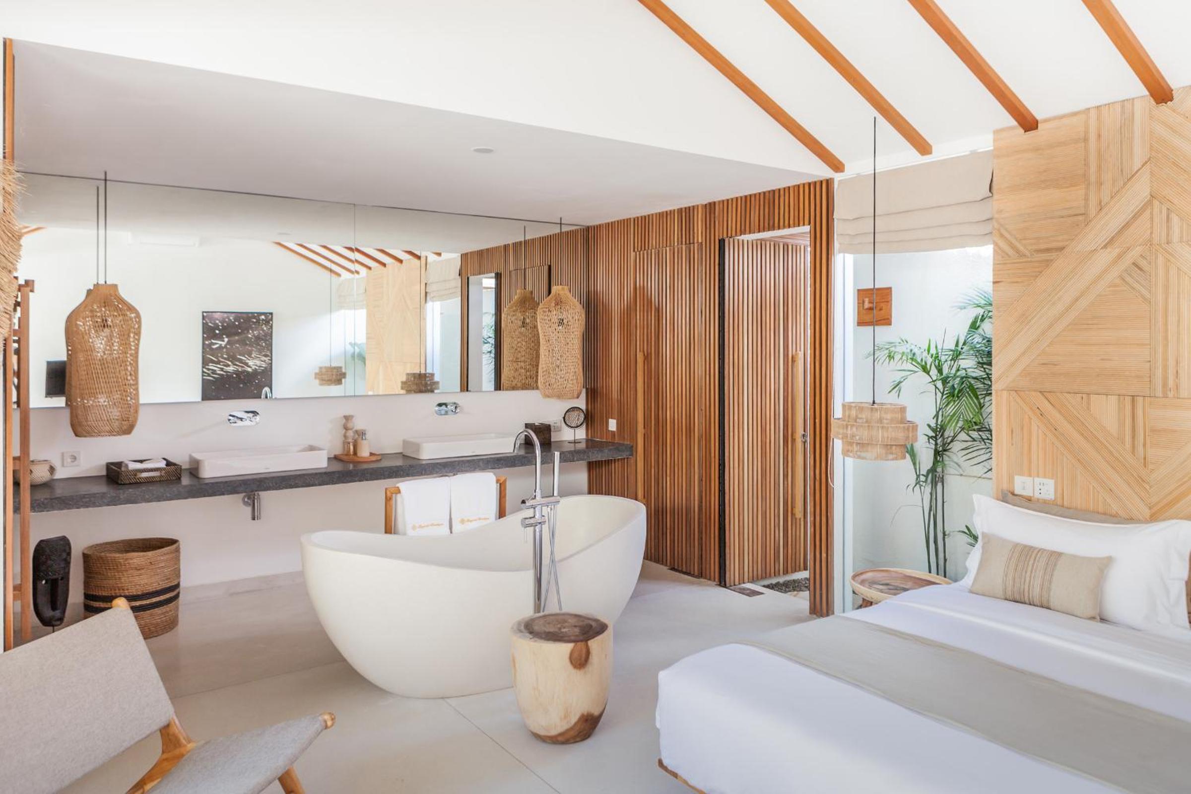 Villa with Private Pool - Photo 3