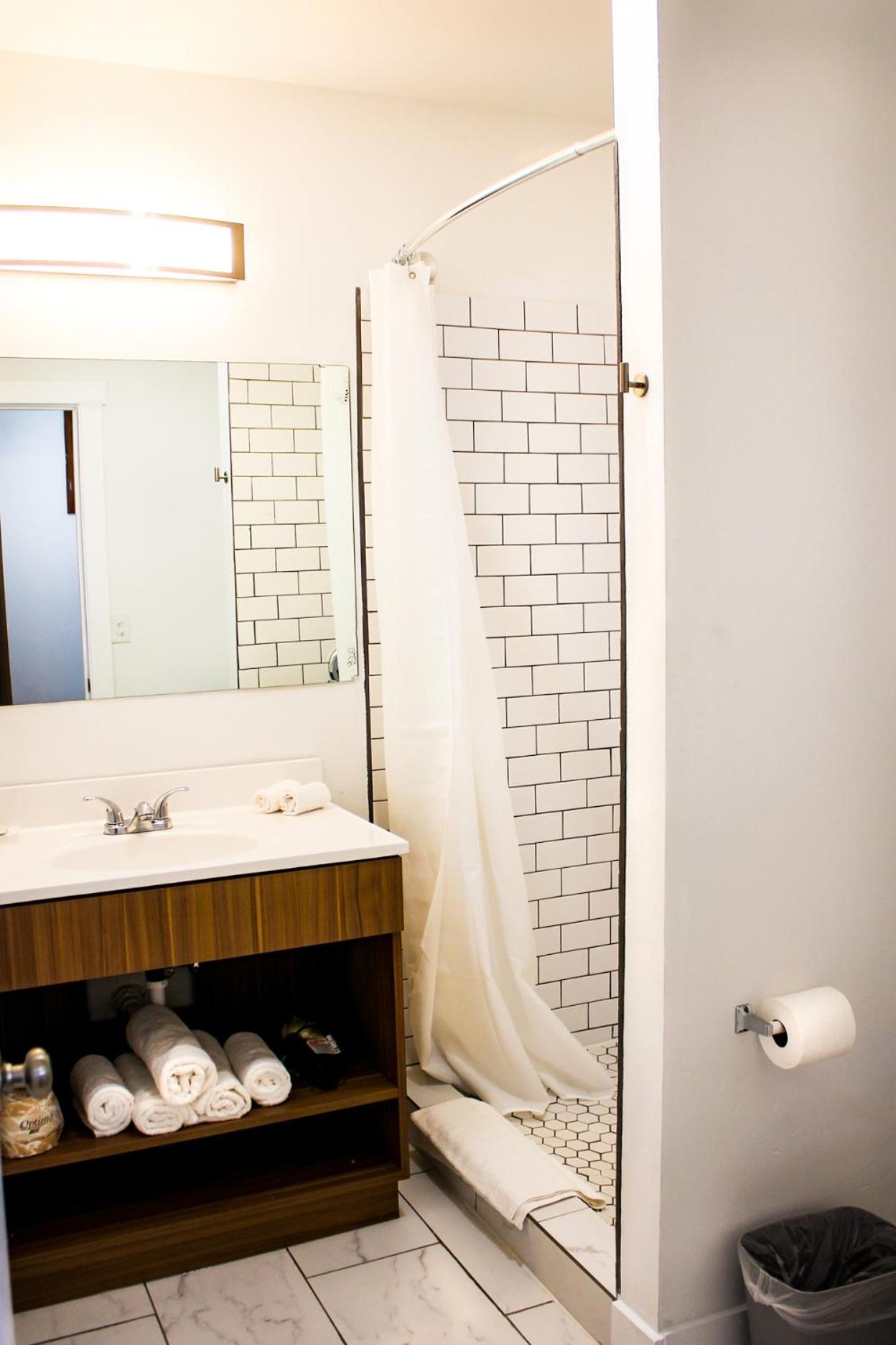 Deluxe King Room photo 2